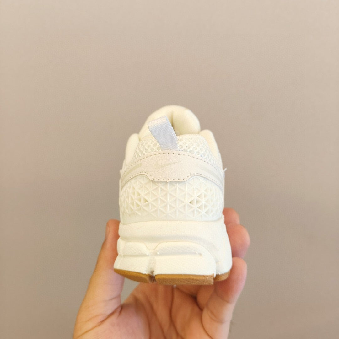 NK v5 elastic children's sports" white"