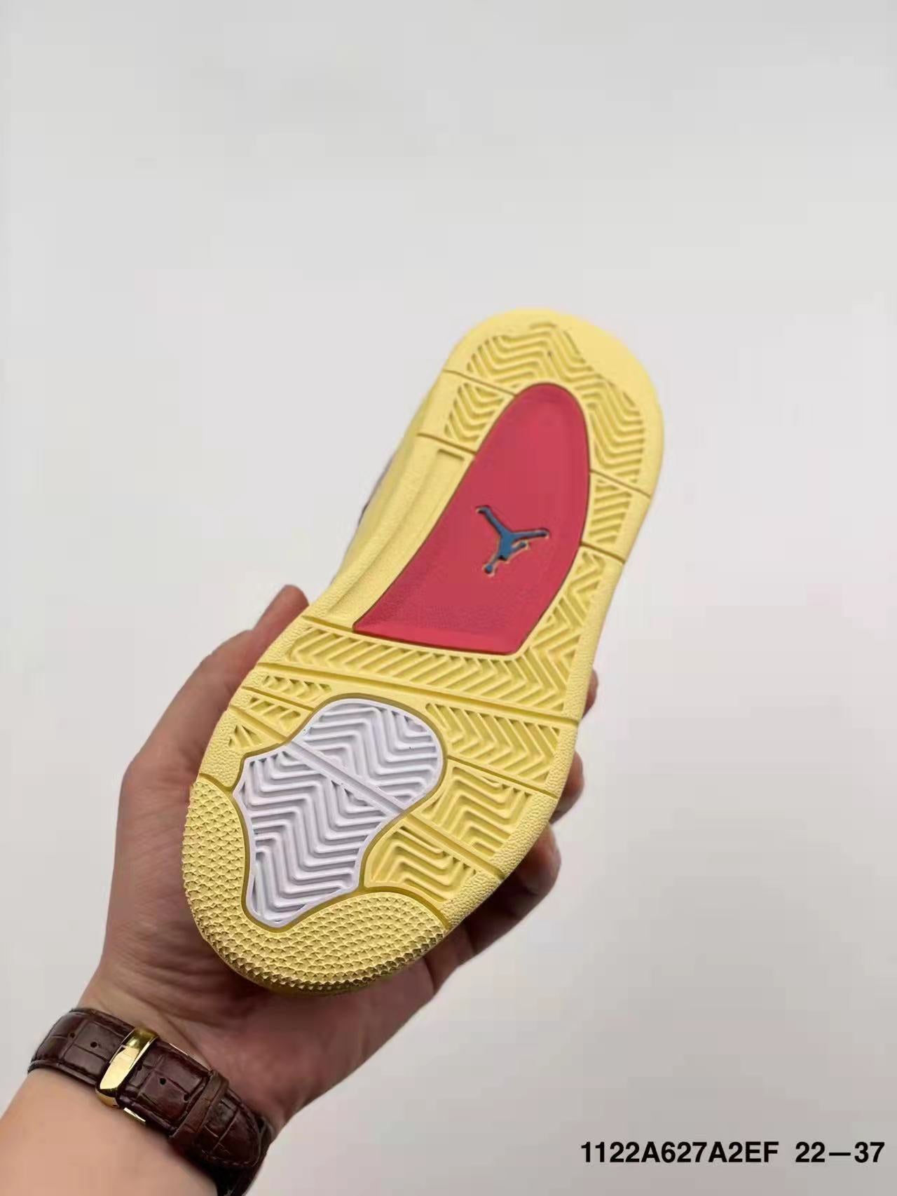 Joe 4 head level" pink, yellow, red"