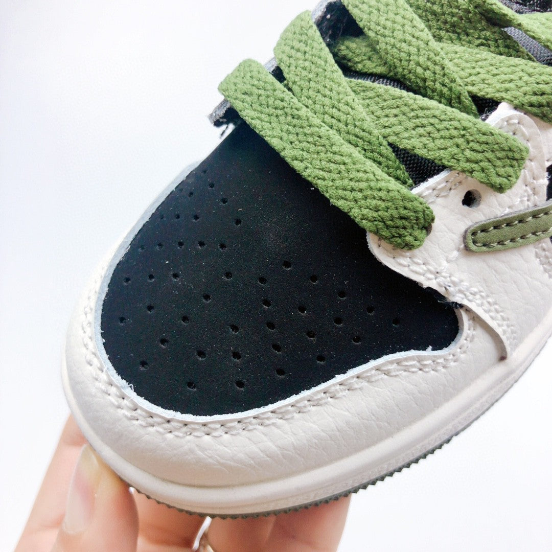 Jordan low-top reverse hook black warrior" black, white, green"