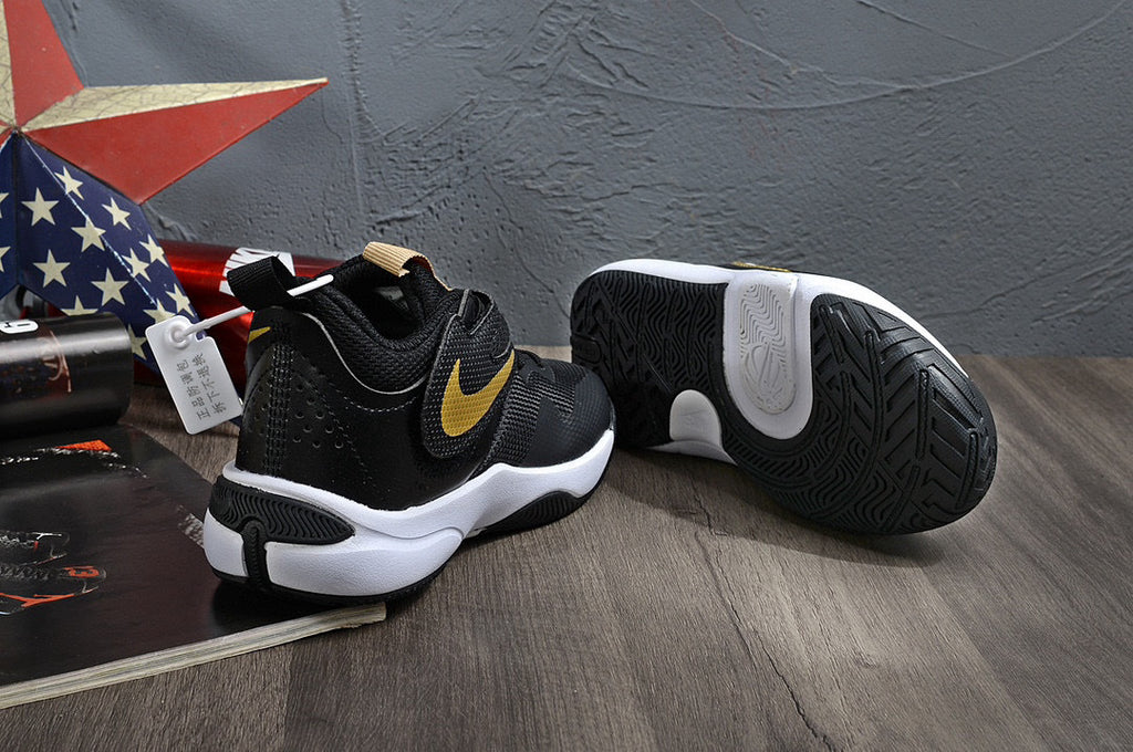 Nike's new UFO slip-on shoes for children" Black"