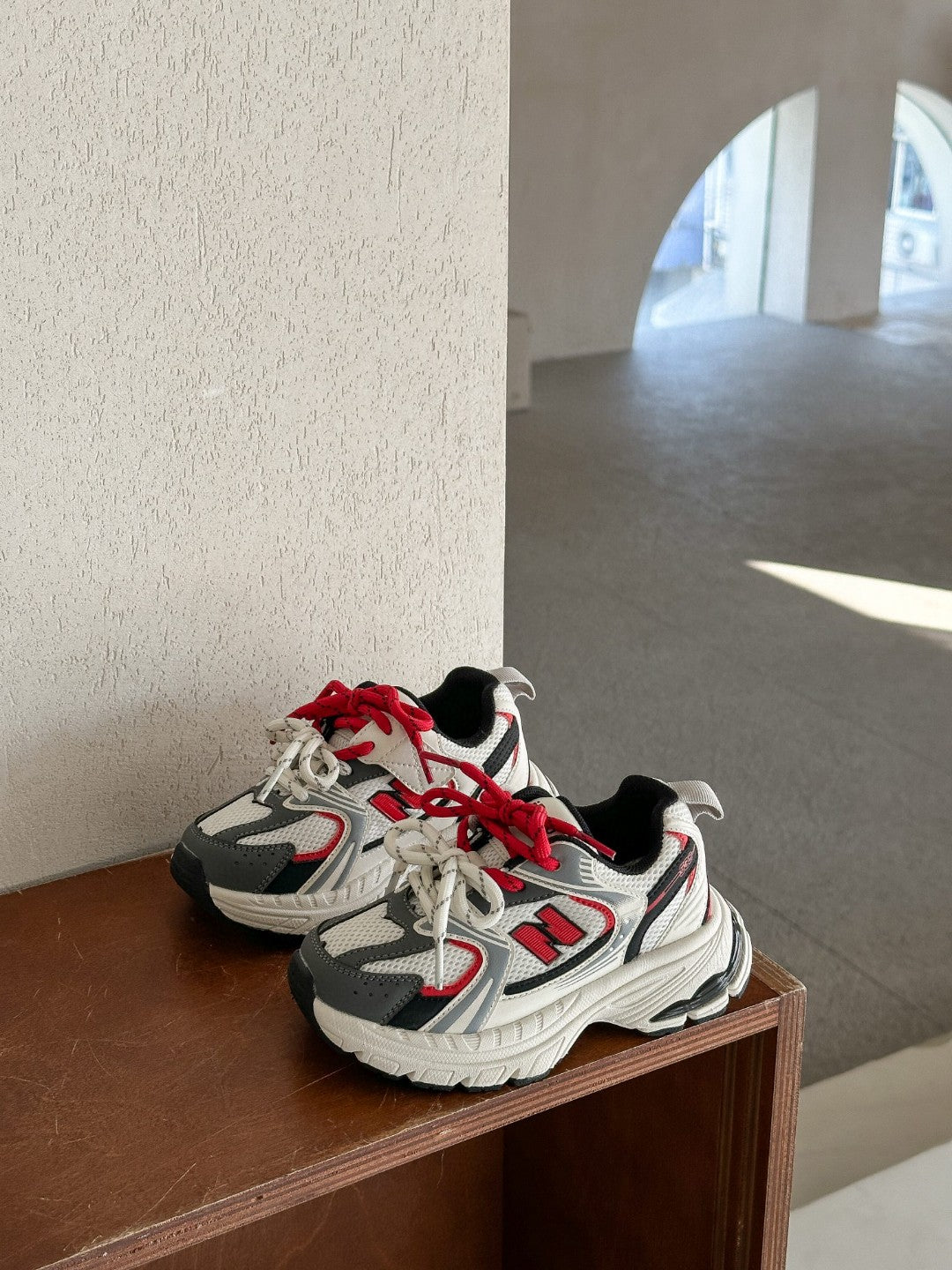 NB530 double-lace children's shoes " white, gray, red"