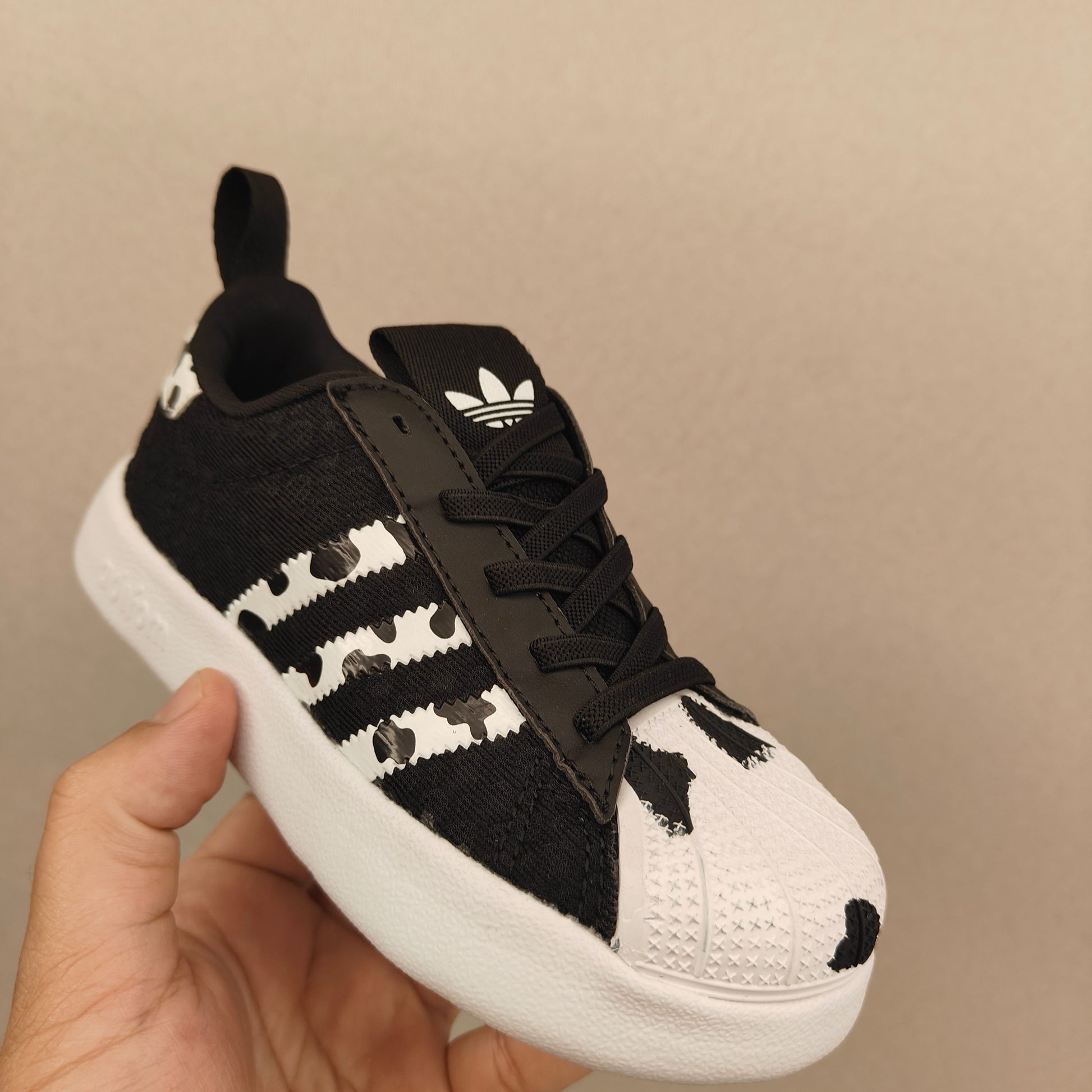 shell toe second generation" Black, white"