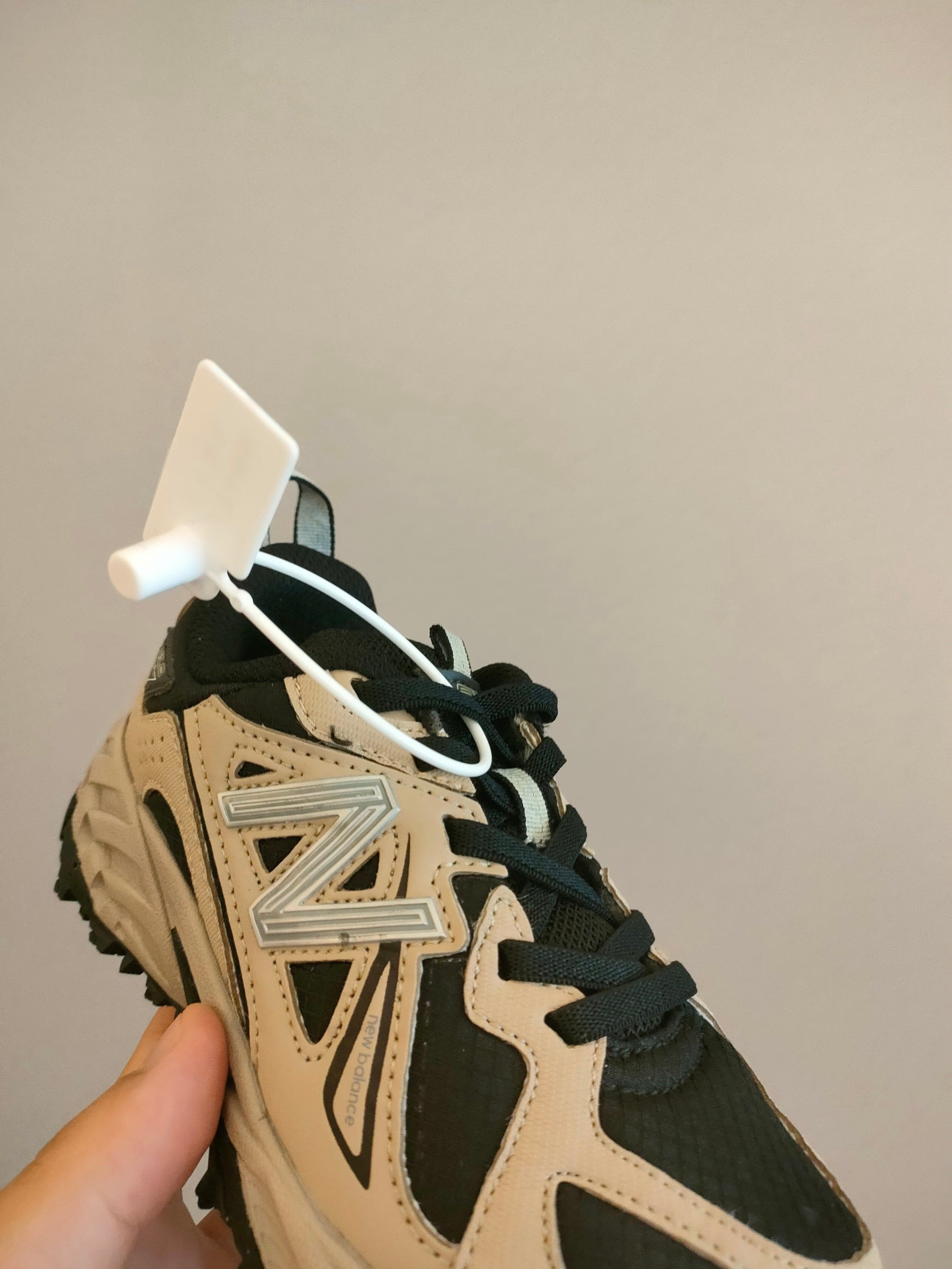 NB610 children's outdoor shoes" beige"
