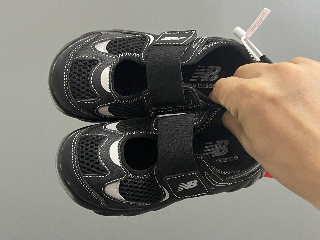 NB new 920 Mary Jane mesh stitching Velcro children's sandals" black"