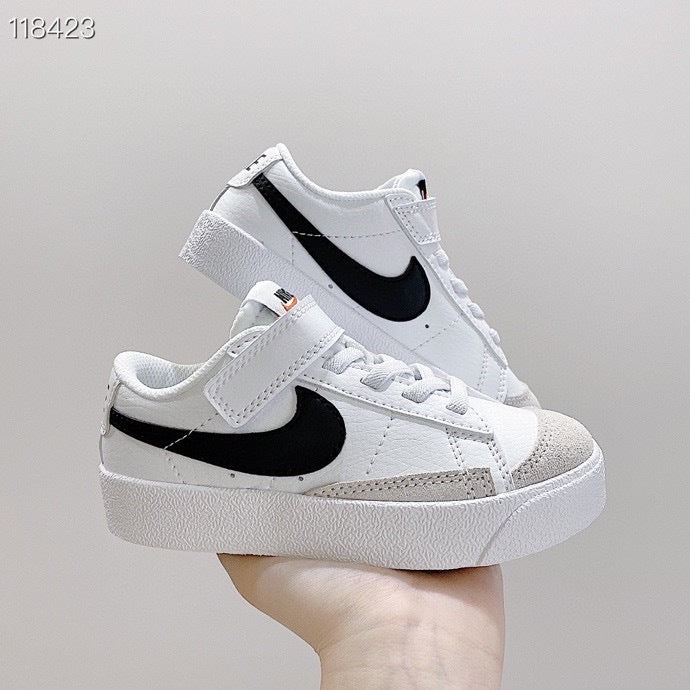 NK Trailblazer Graffiti Low-top" white, pink"