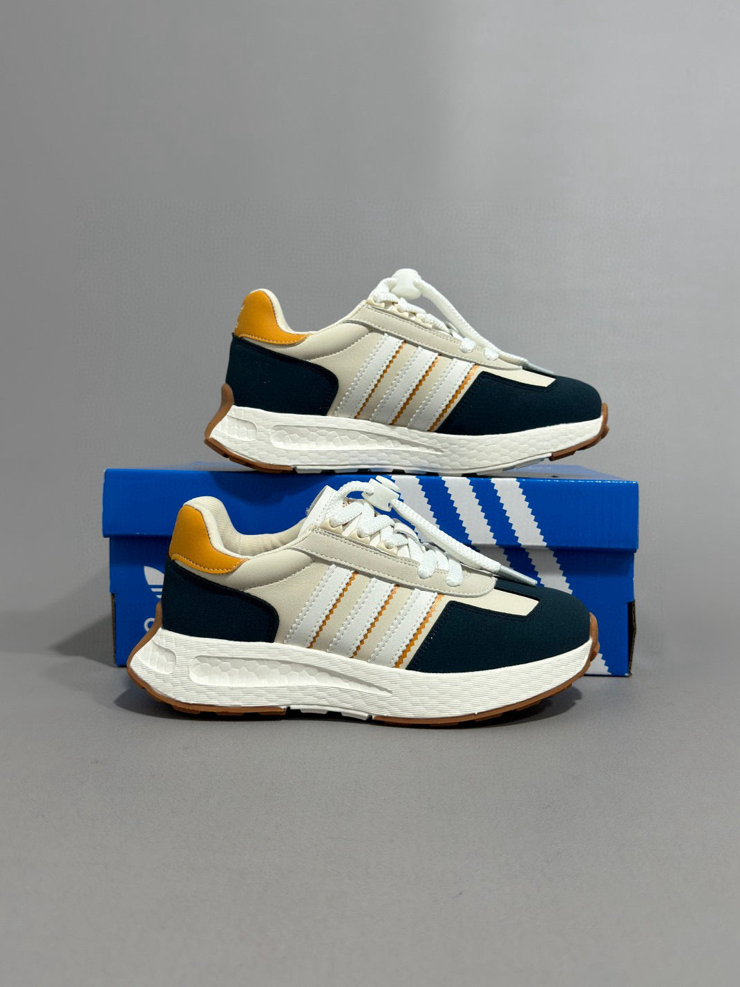 Adidas Popcorn Running Shoes" white, Navy"