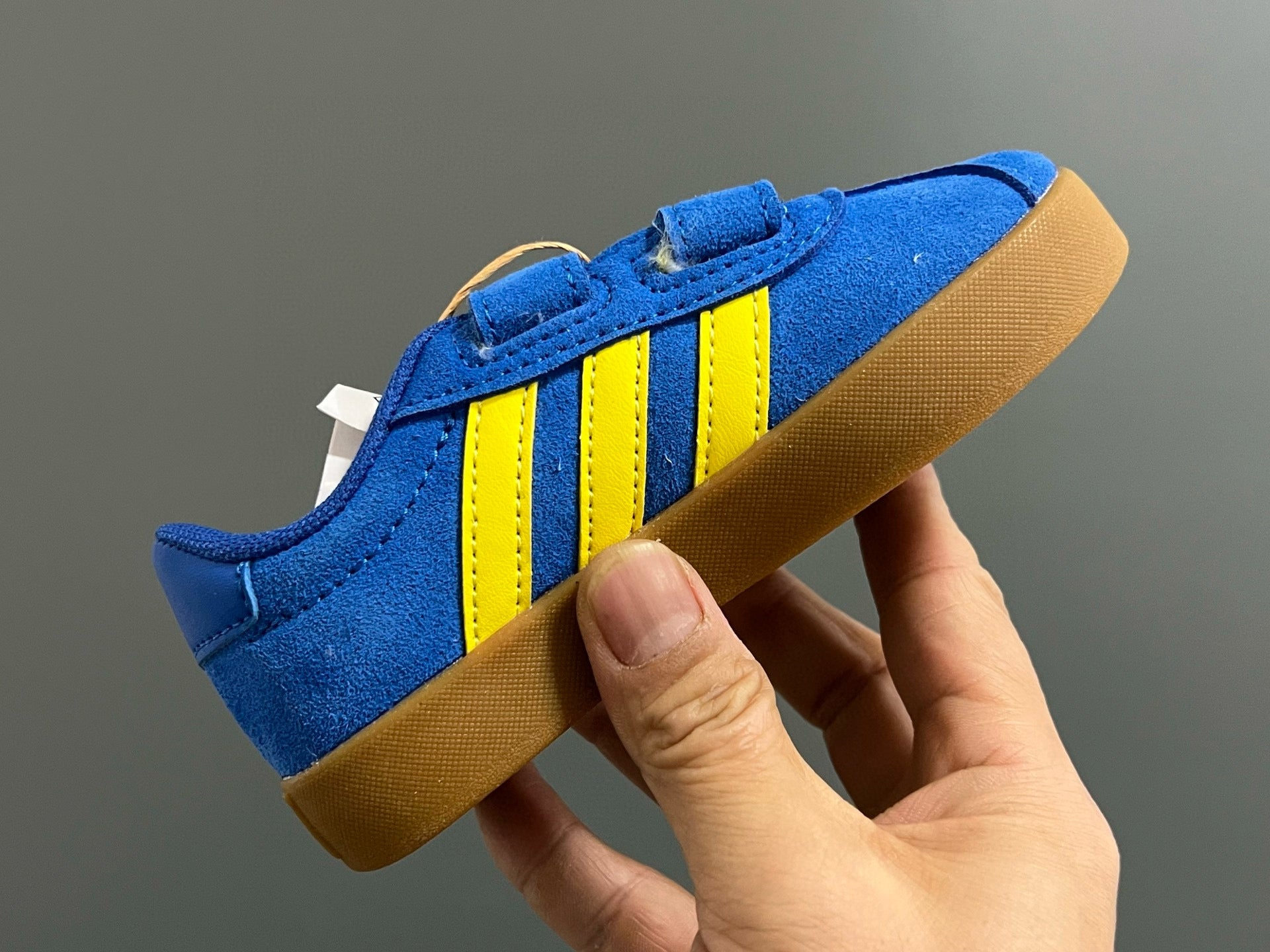 Adidas tennis shoes" blue, Yellow"