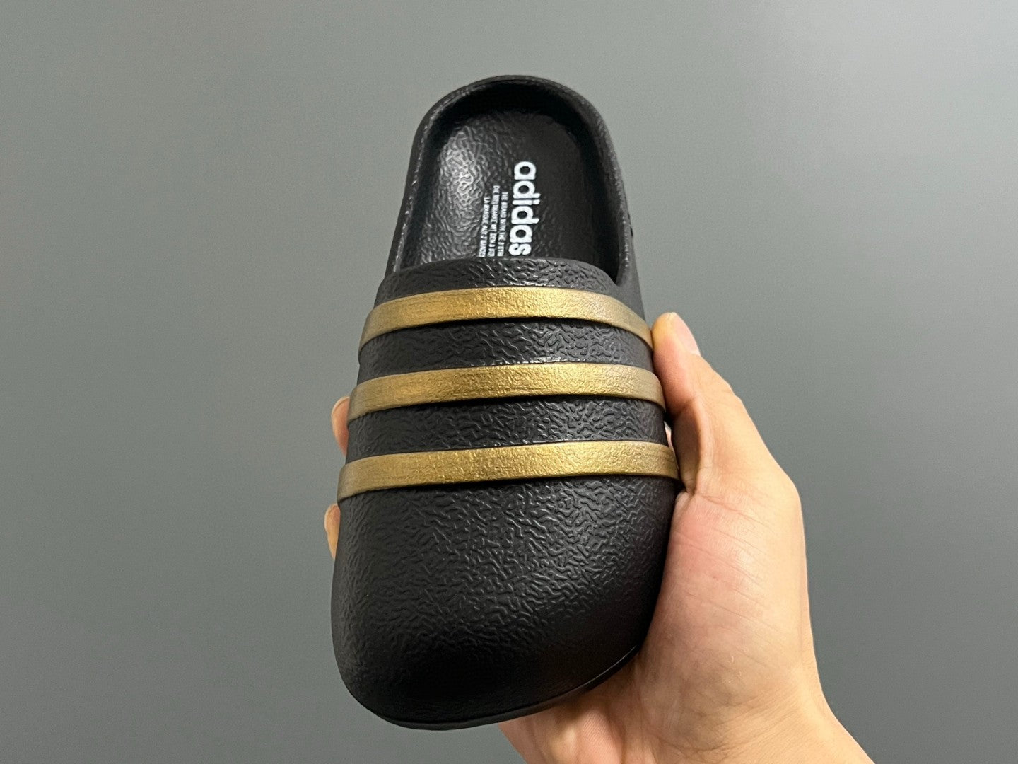 A's new style children's slippers with closed toe cap" Dark brown"