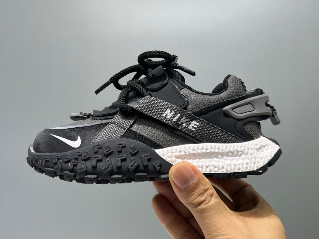 Nike's new tire-soled Velcro children's shoes " black"