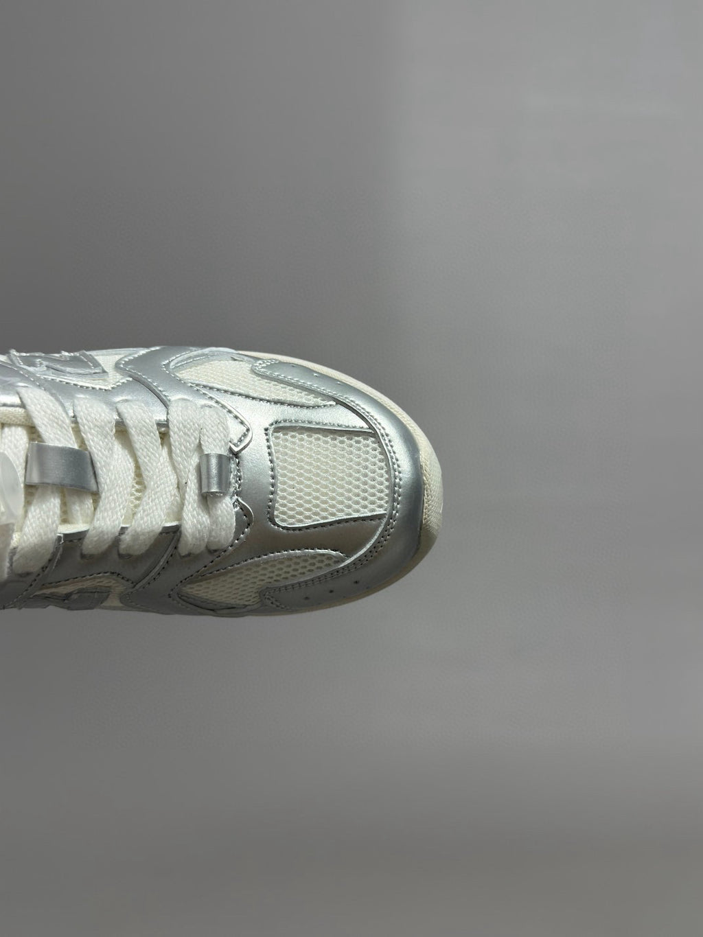 NB530 Miu miu lace-up( off white, silver"