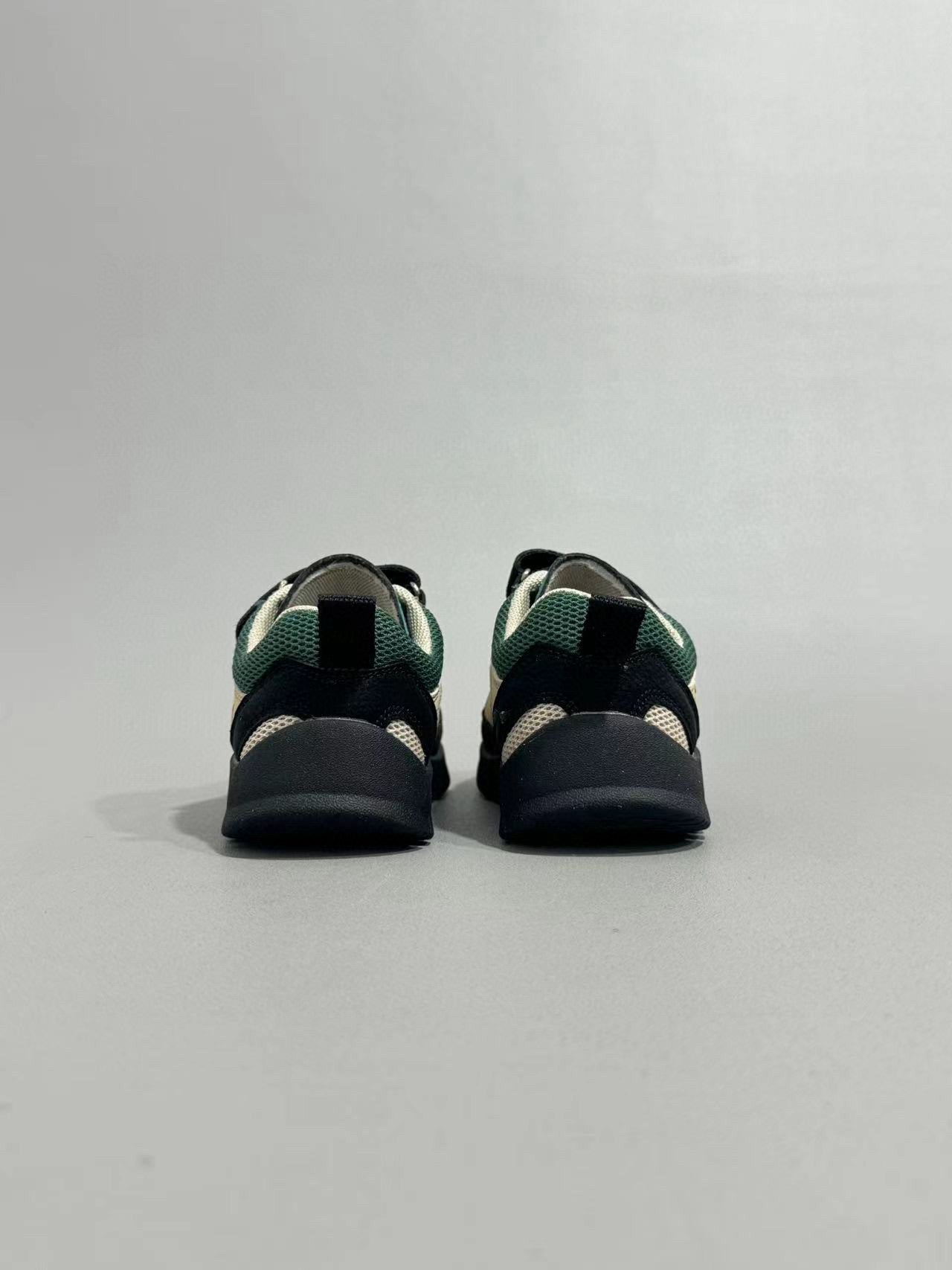Adidas outdoor hiking shoes" black"