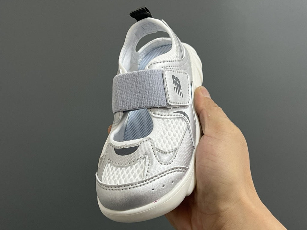 NB new 920 Mary Jane mesh stitching Velcro children's sandals" white, lightt gray"