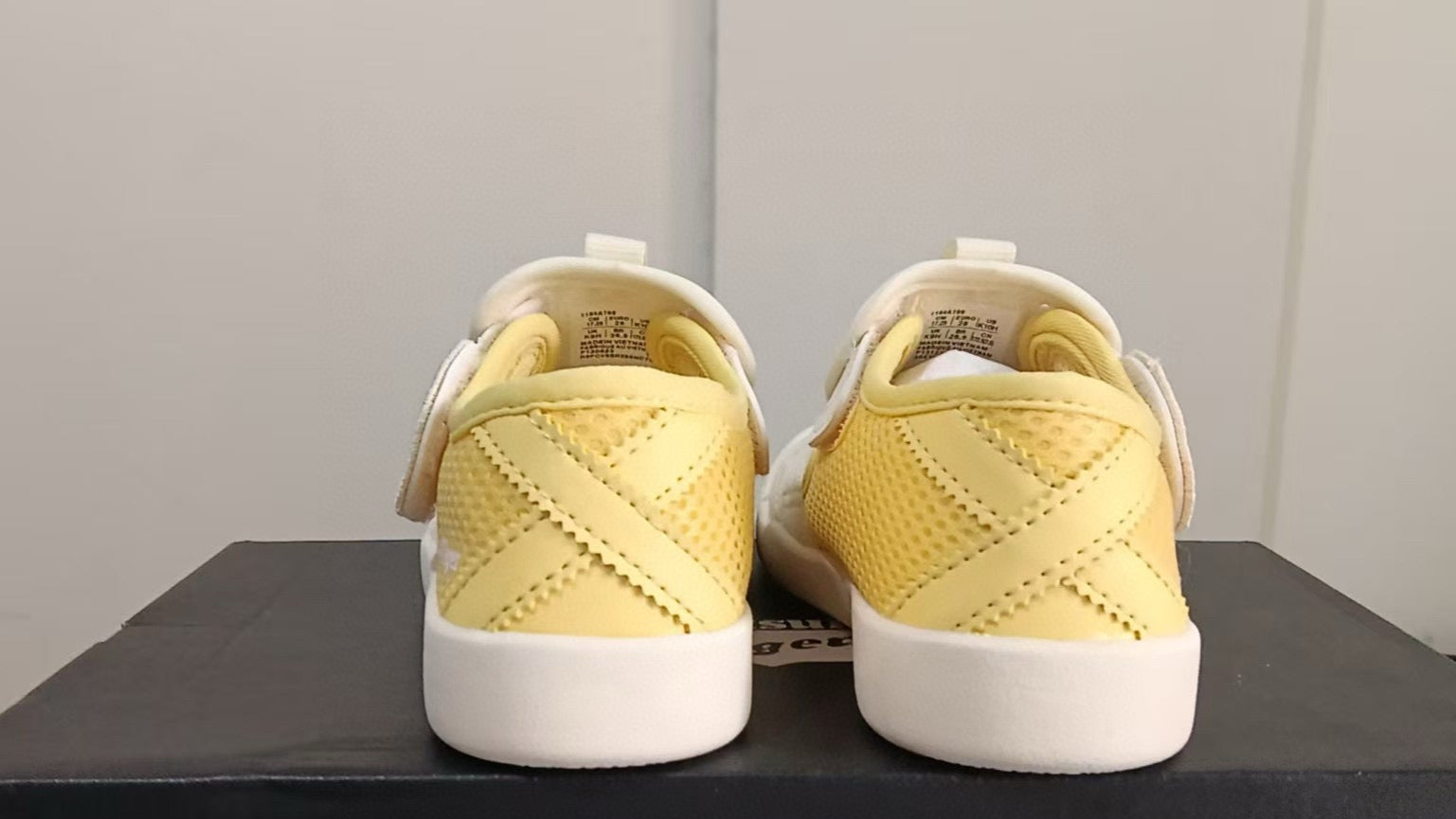 YSS  bread head sandals" white, yellow"