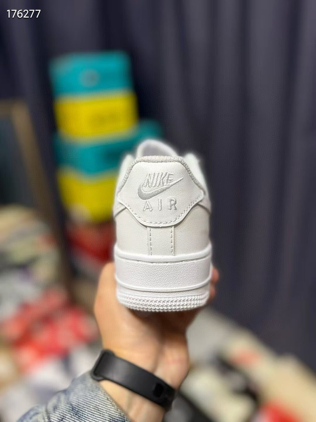 Custom Air Force One low-top graffiti versatile