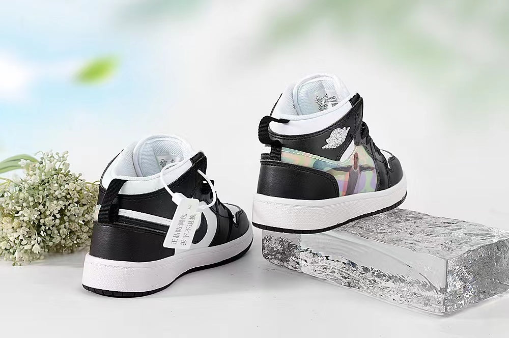 Jordan AJ1 children's shoes" black, white"
