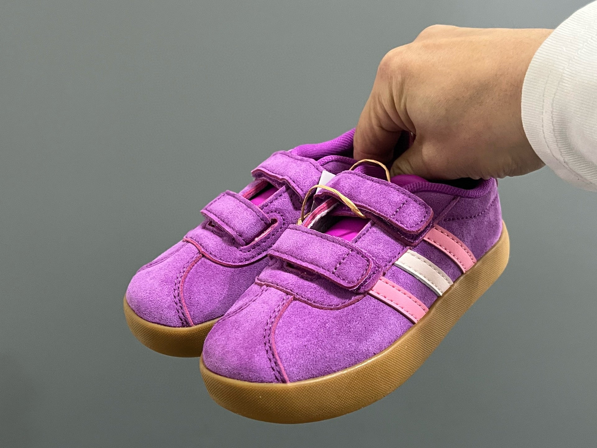 Adidas tennis shoes" Purple"