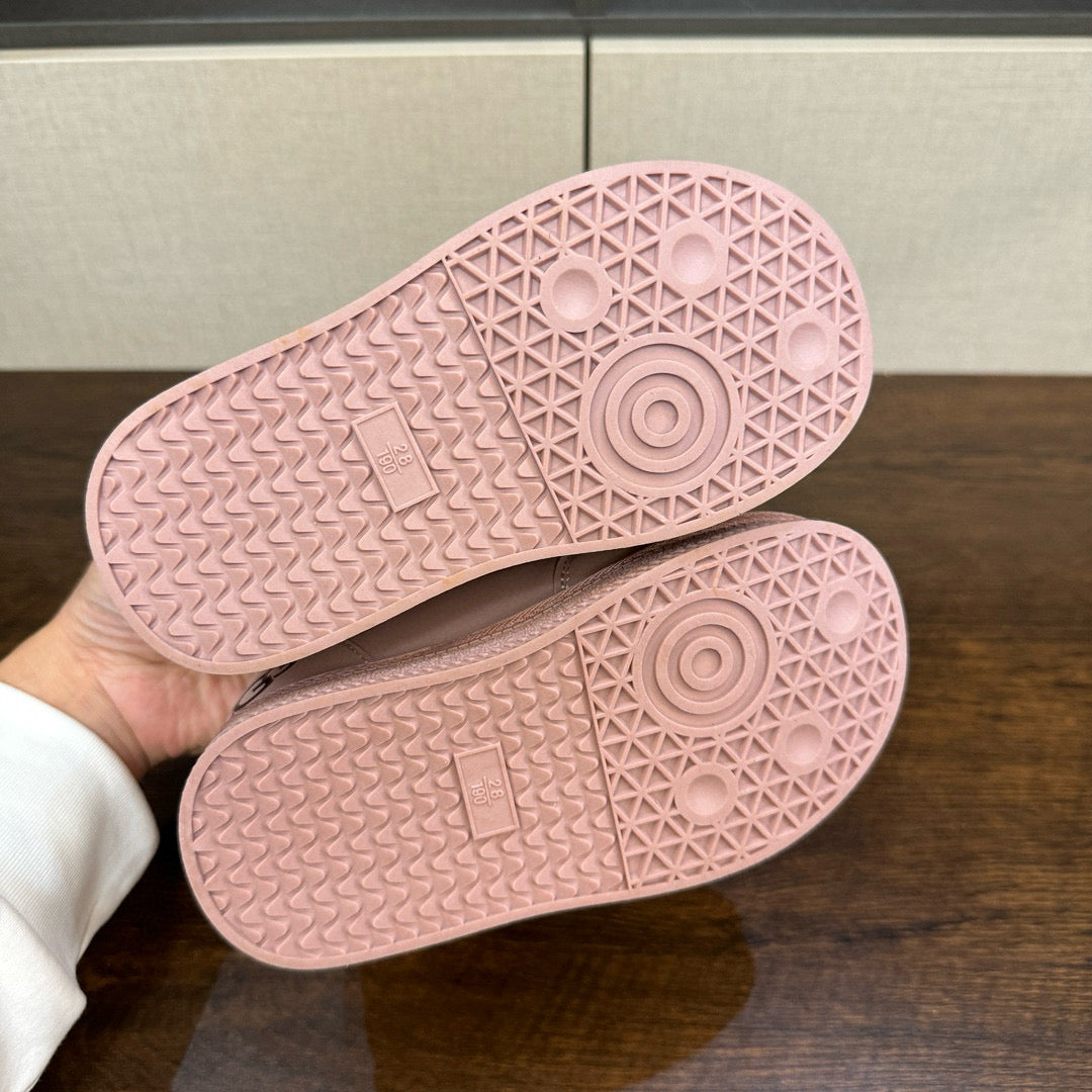 U-GG mid-cut swivel button plus suede leather children's shoes" pink"