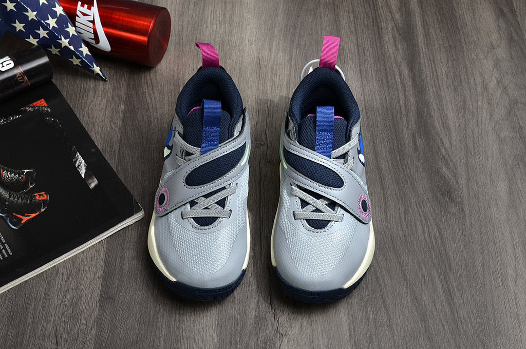 Nike's new UFO slip-on shoes for children" gray"