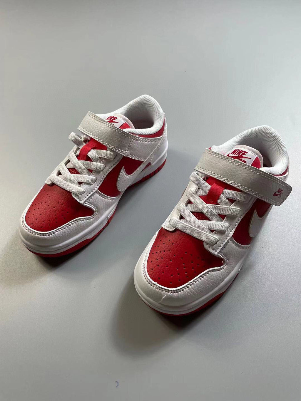Nike SB single buckle sneakers" white, red"