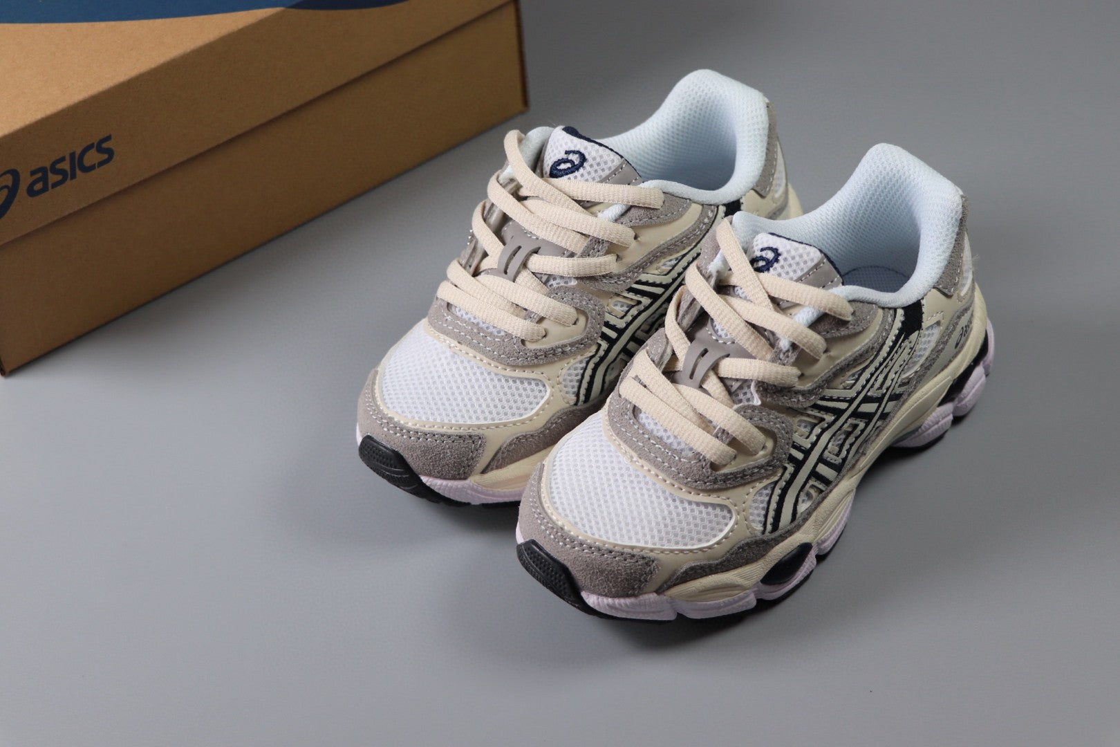 Asics Gel-NYC Professional" cream, light beige, dark grey"