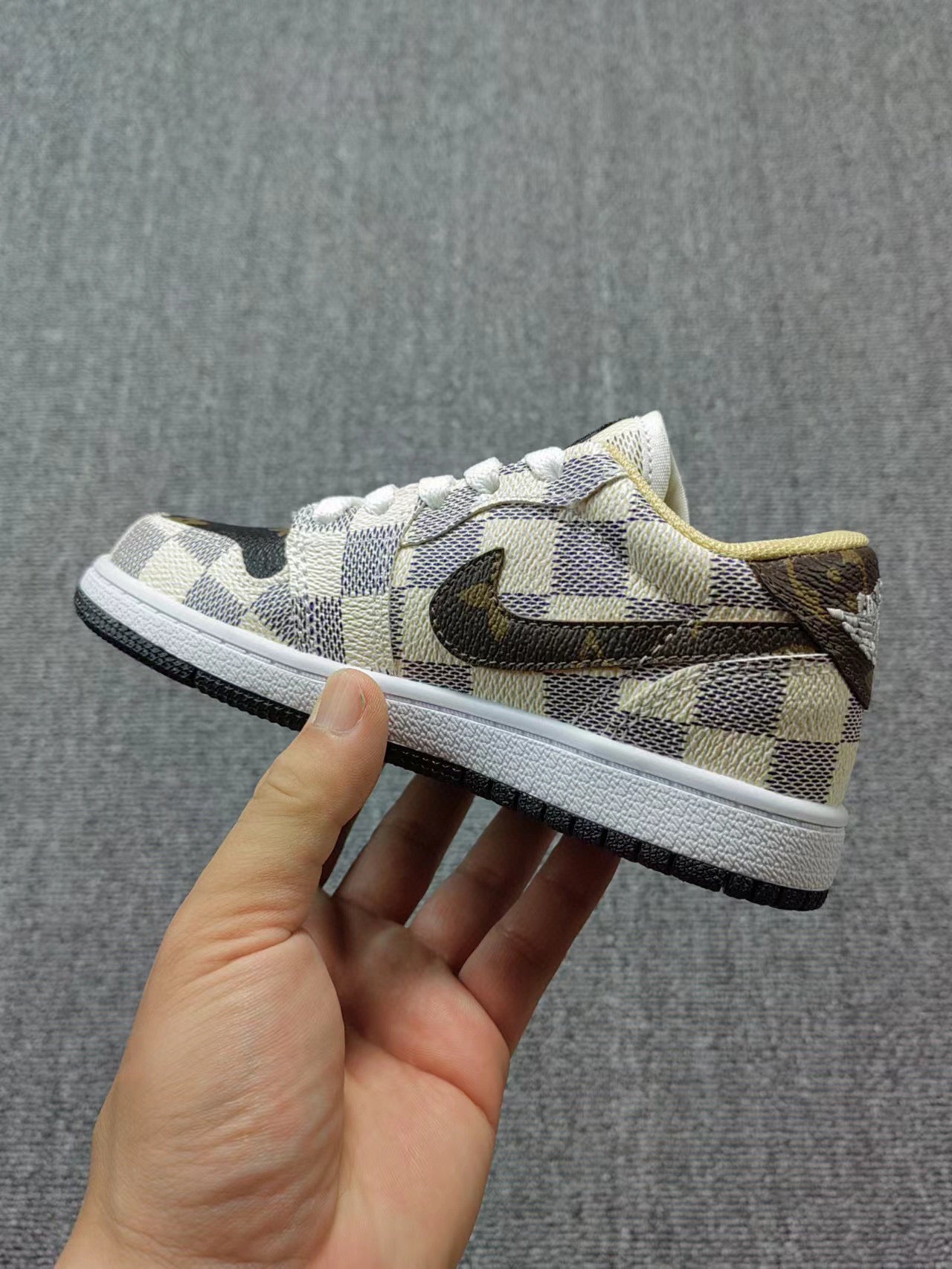 Joe 1 low-top hook LV joint sneakers "White and Black/Dark Grey, Brown"