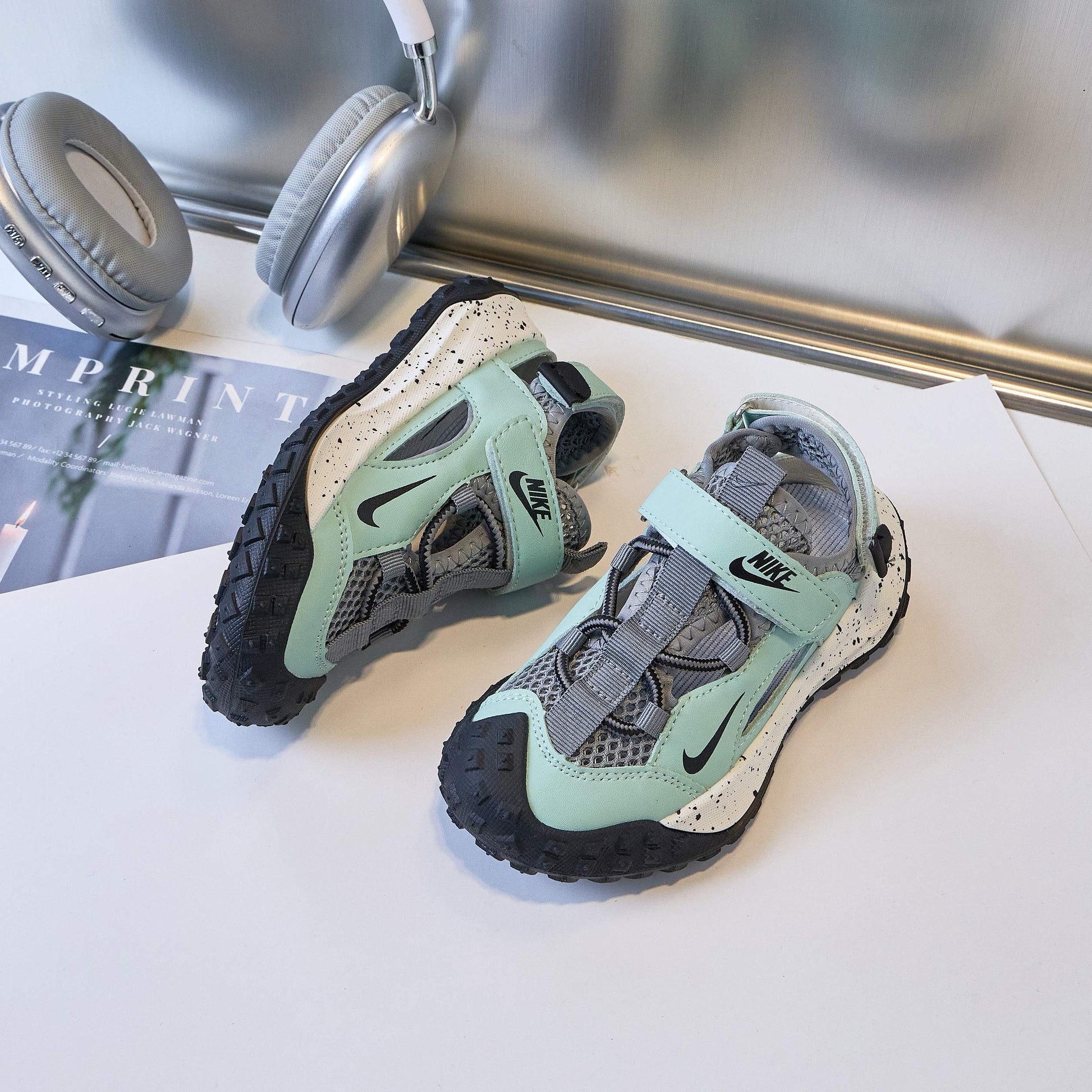 Nike tire bottom Velcro sandals" mint green, gray"{