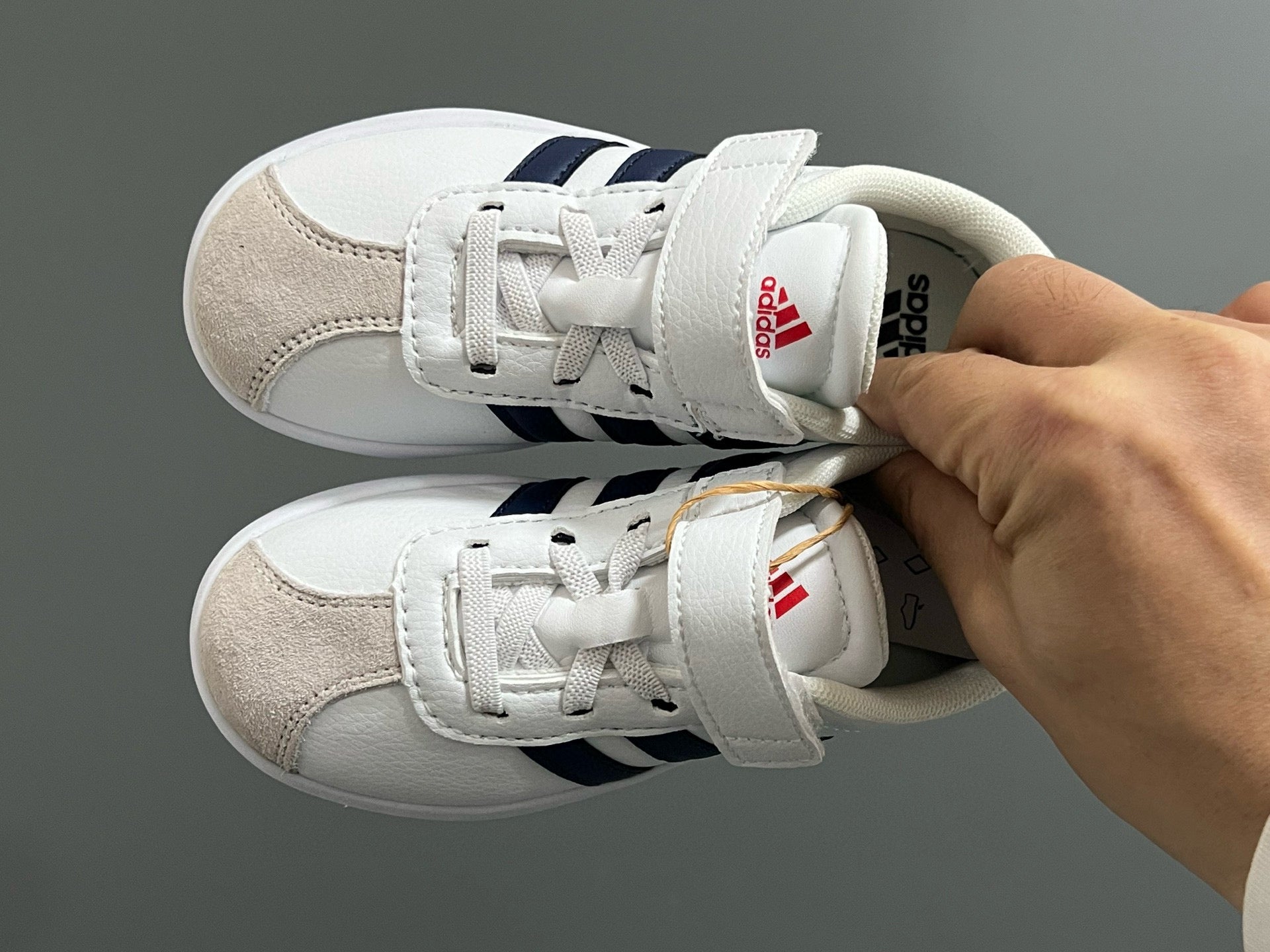 Adidas tennis shoes" white, Navy"