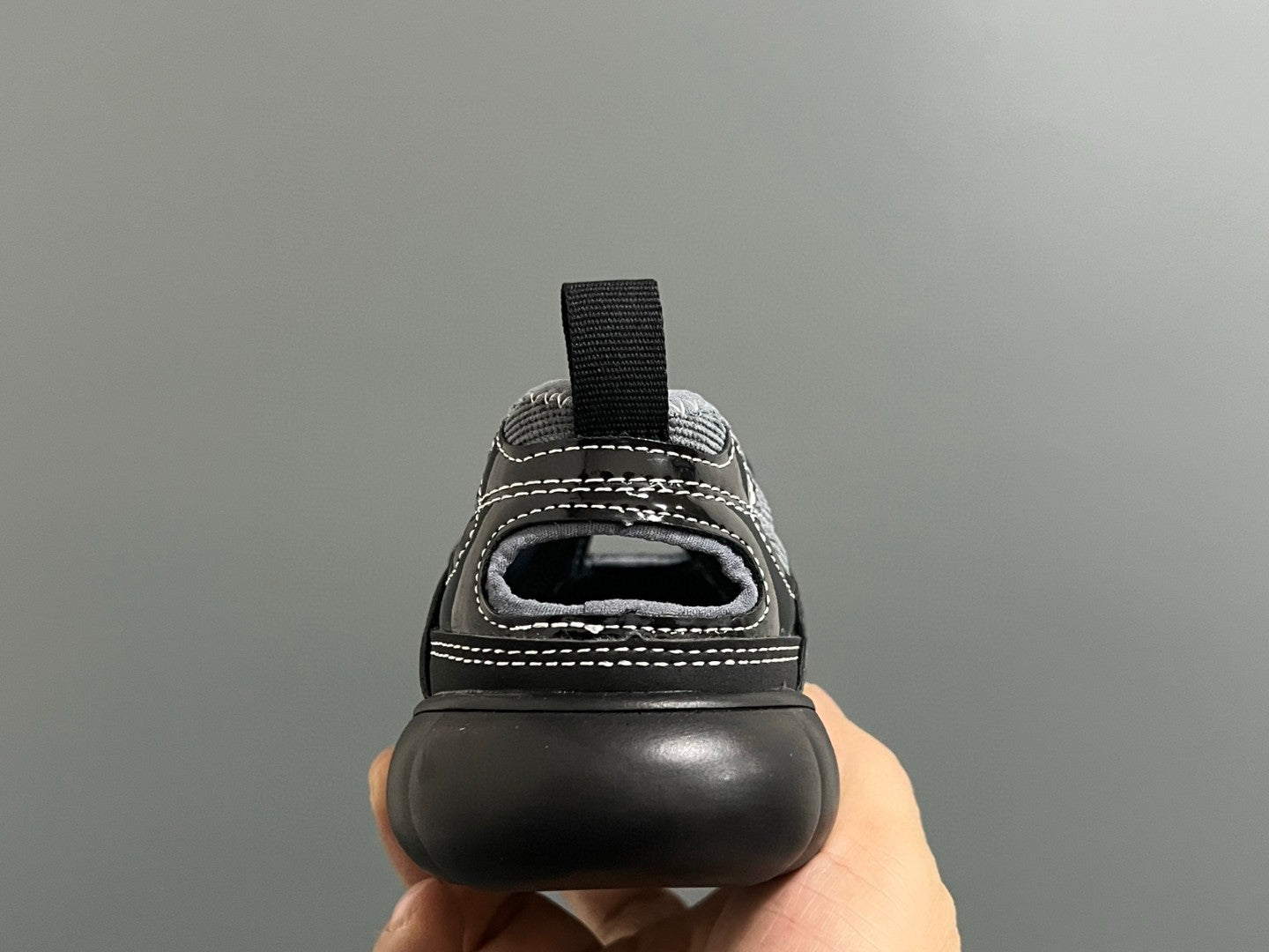 NB new 920 Mary Jane mesh stitching Velcro children's sandals" black"