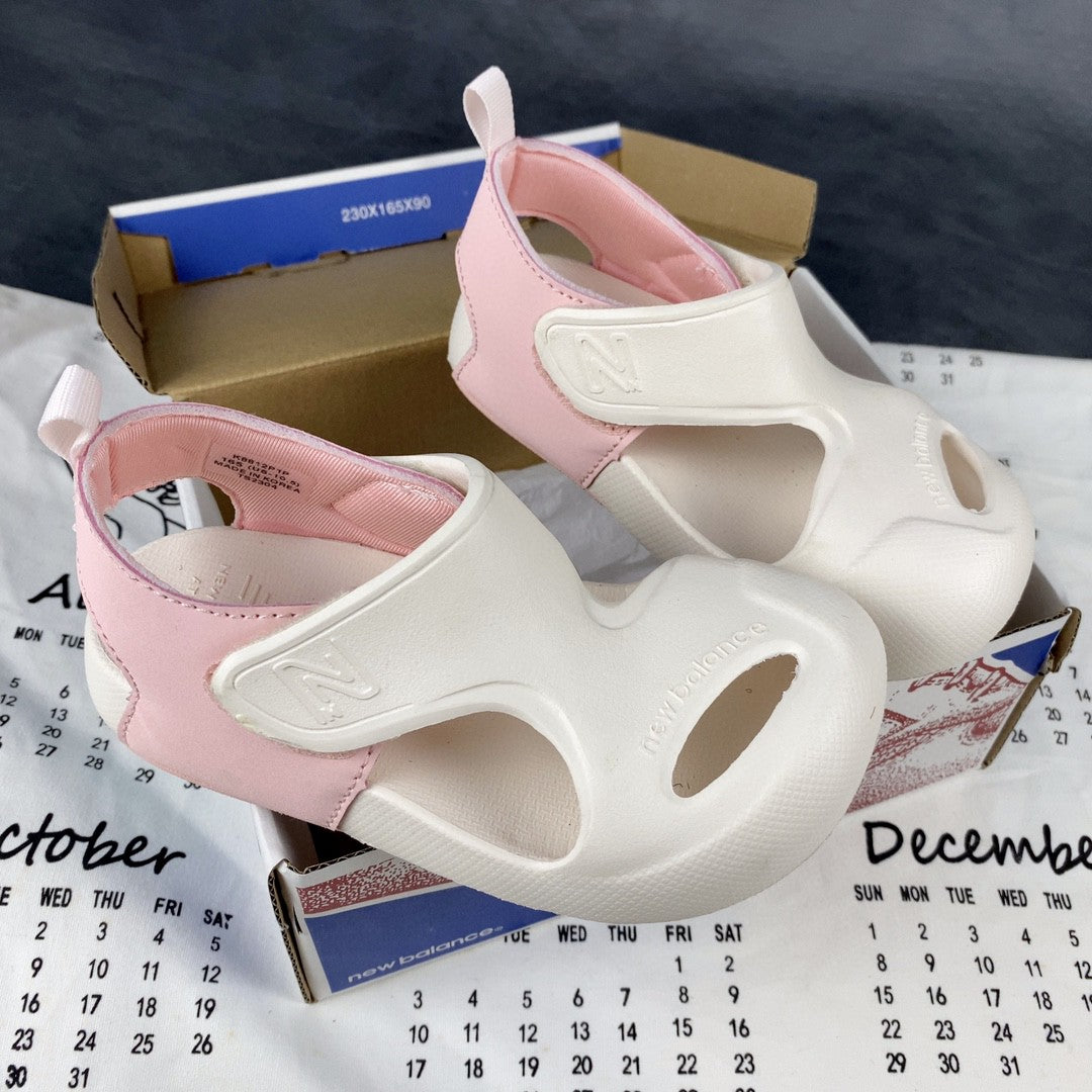 NB airplane hole shoes" off white, pink"