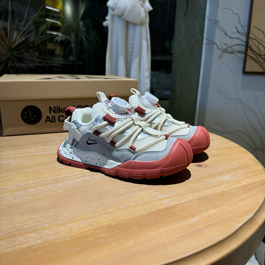 Nike ACG outdoor hiking shoes