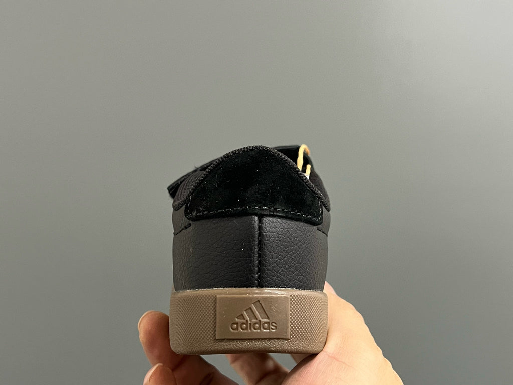Adidas tennis shoes" black"