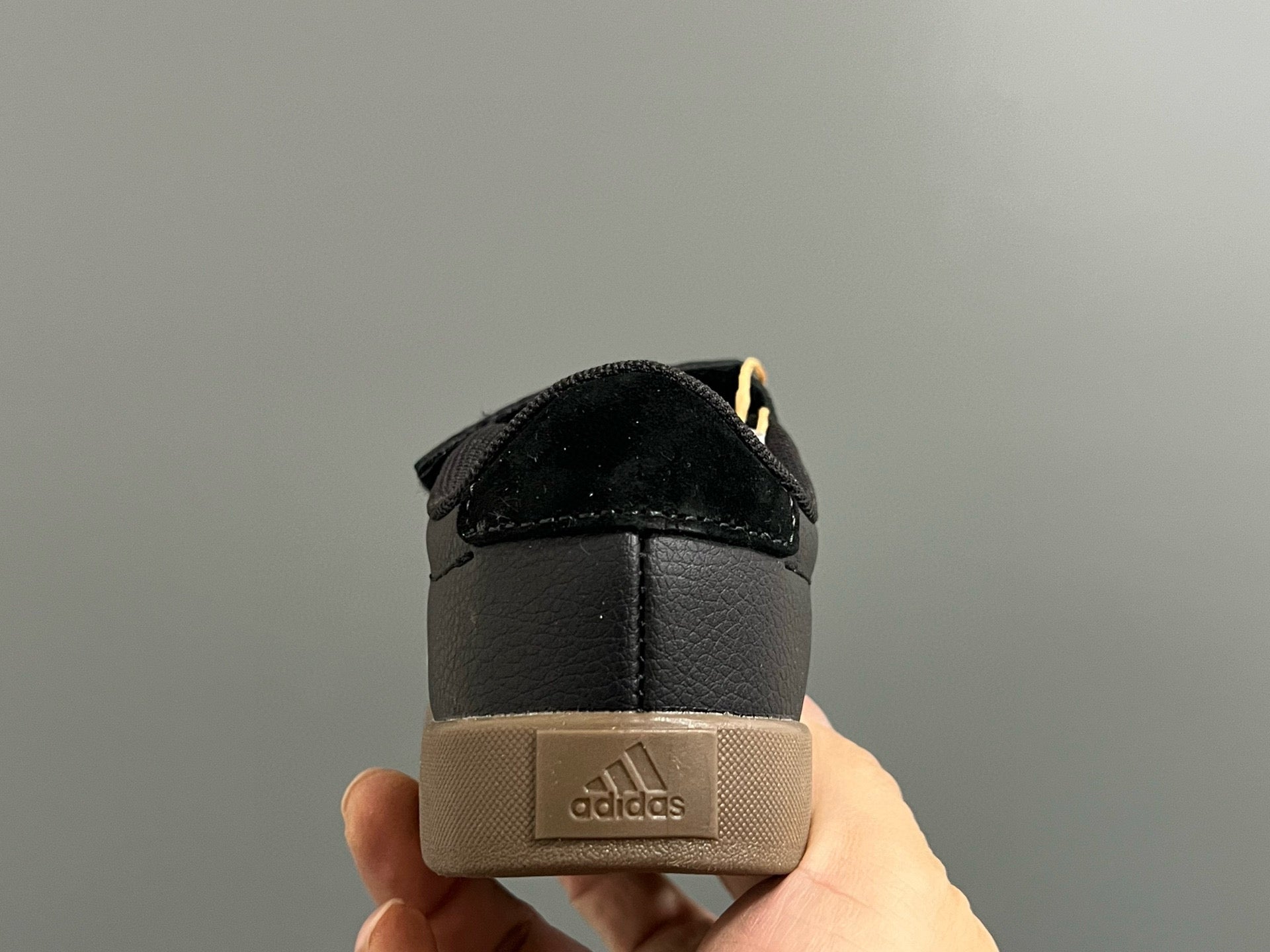Adidas tennis shoes" black"