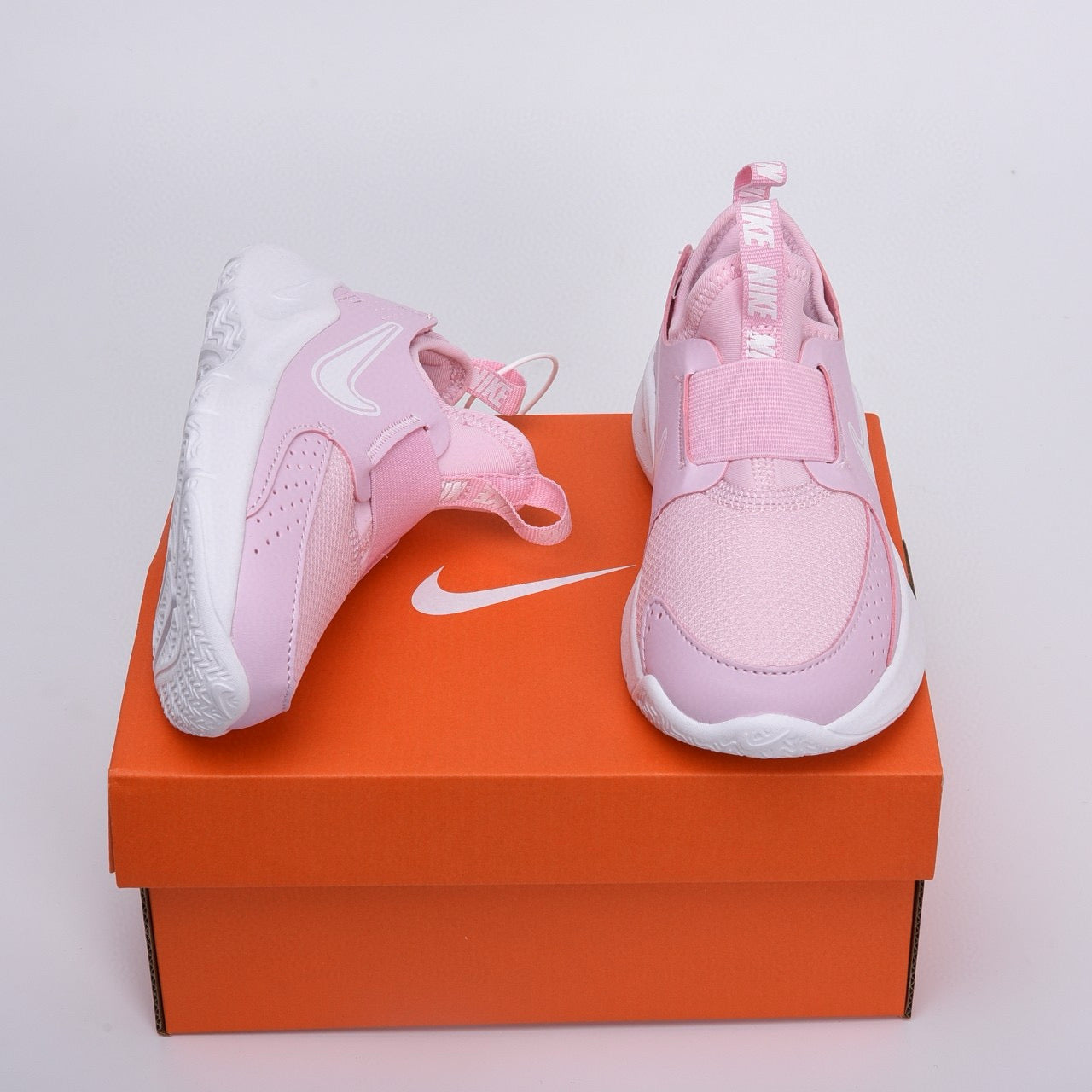 Nike slip-on running shoes" Pink"