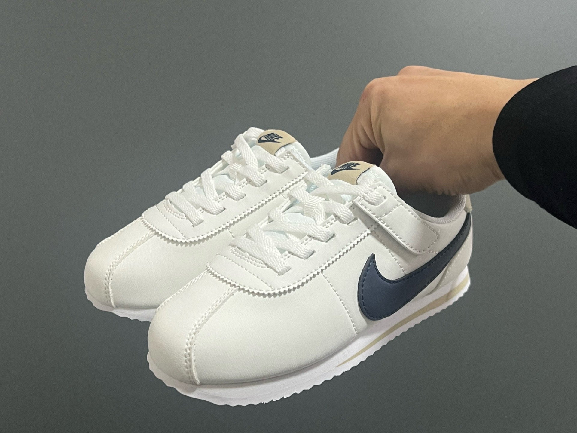 Nike Forrest Gump Classic Velcro Kids Shoes" white, Navy"