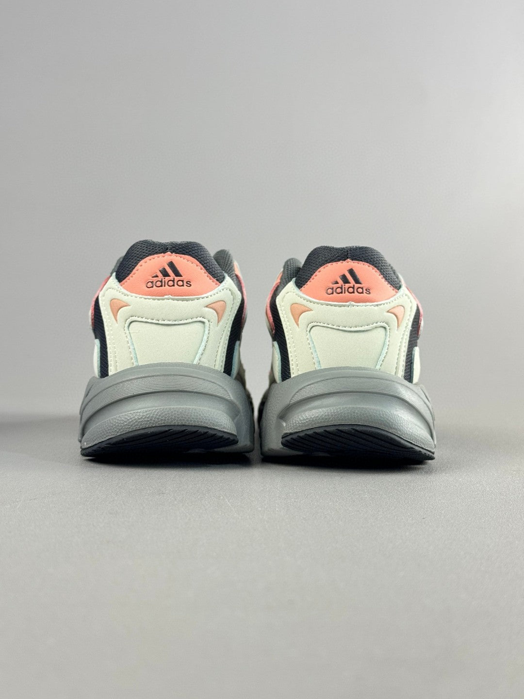 AD response CL retro casual shoes" cream, dark gray"
