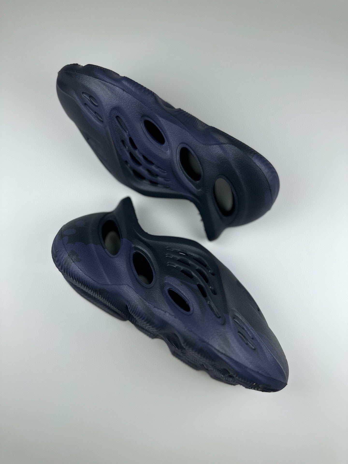 Coconut Crocs" dark navy"