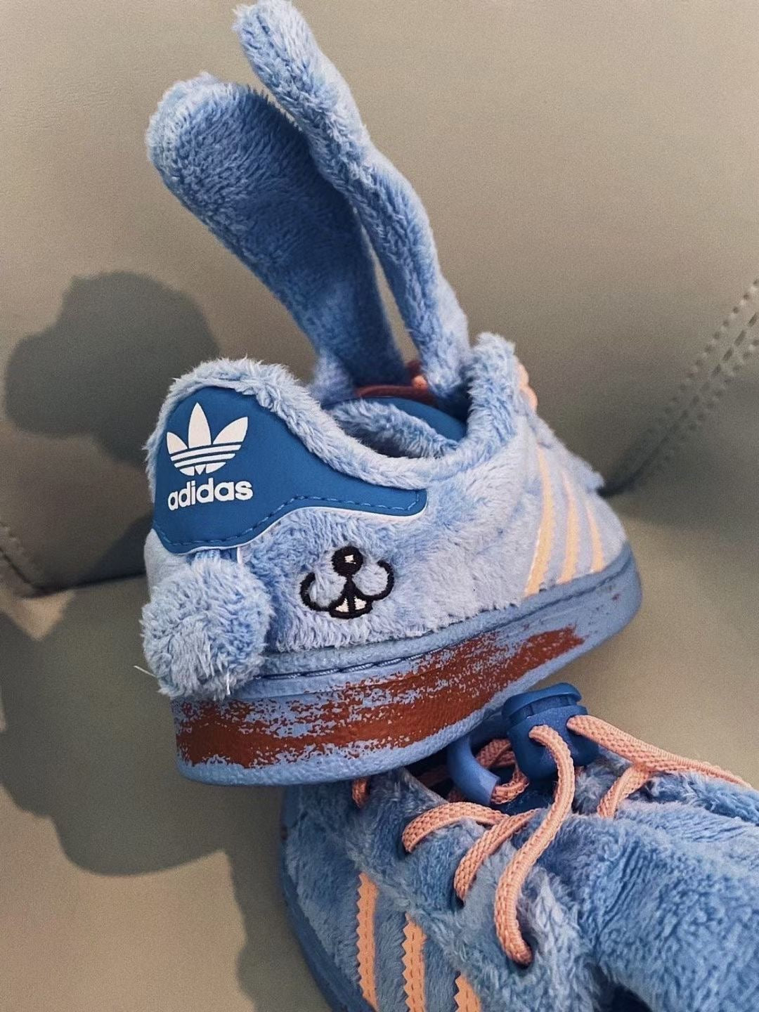Adidas Shell Toe Joint Blue Rabbit & Carrot" blue"