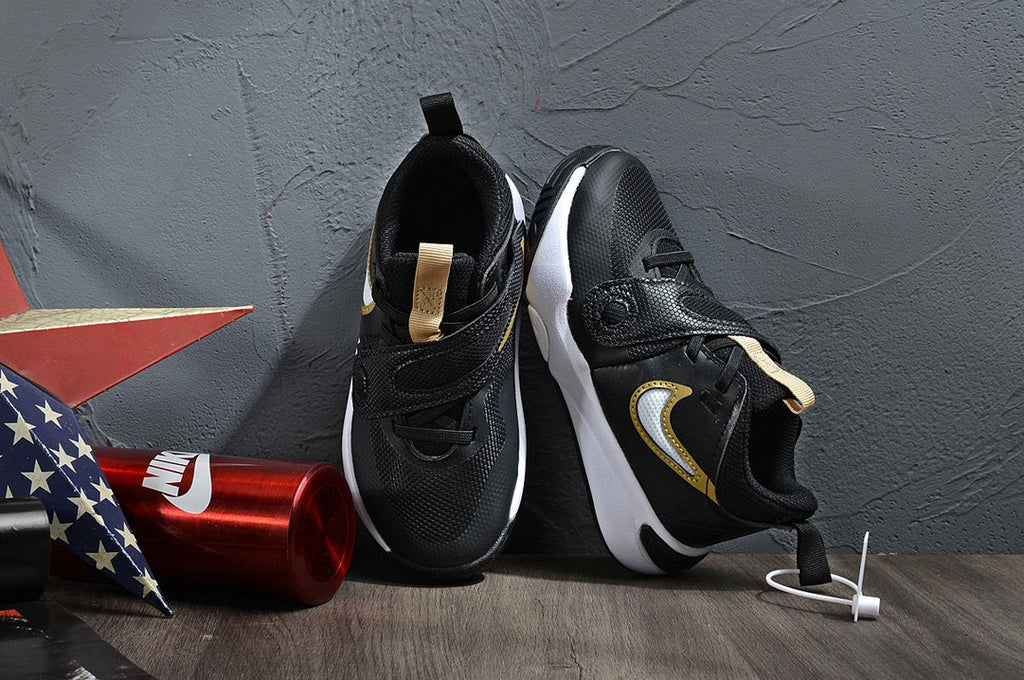 Nike's new UFO slip-on shoes for children" Black"