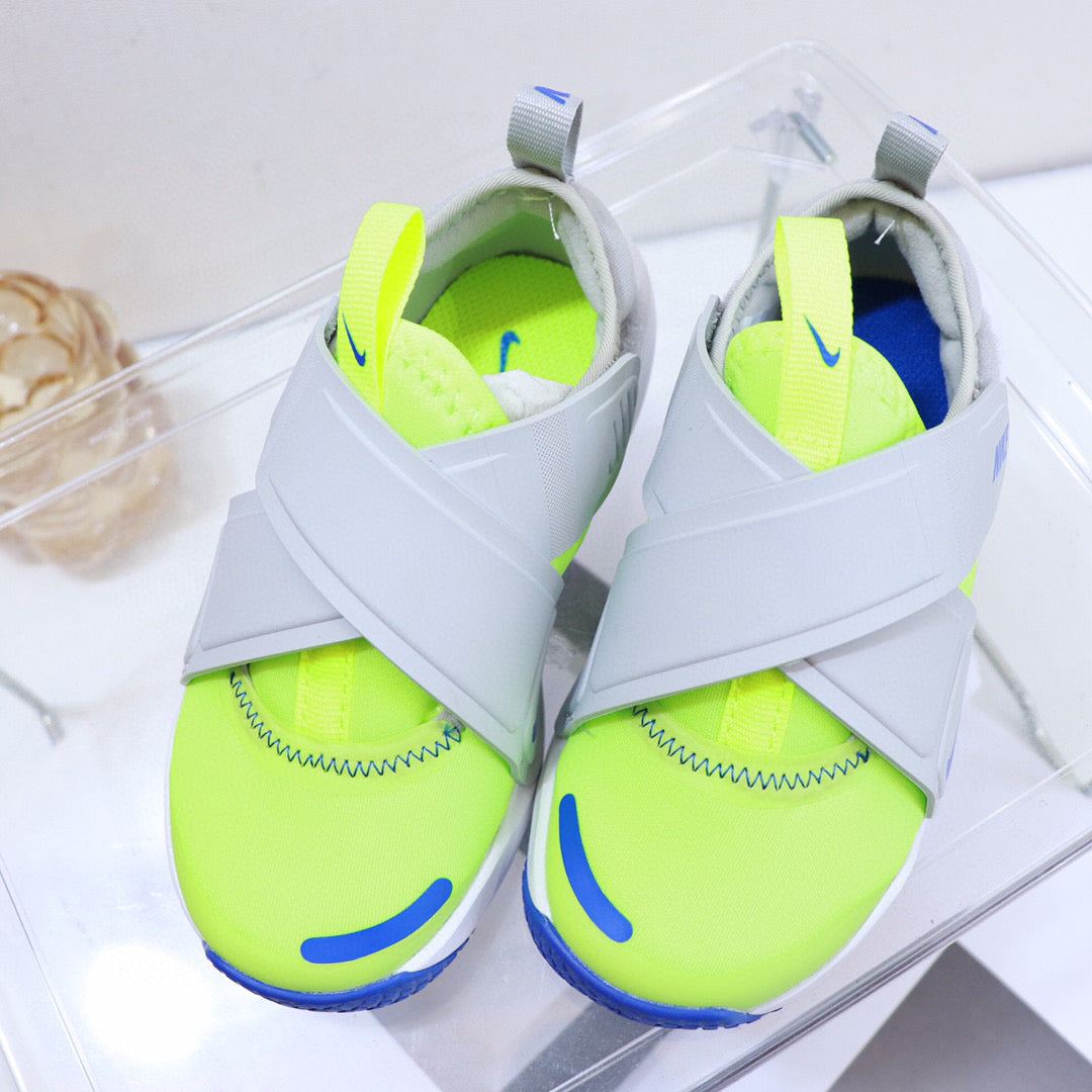 Nike Flying Saucer FA Cross Velcro" mint green"