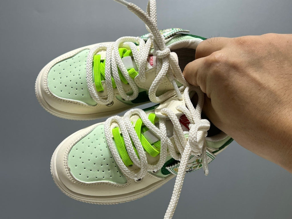 Nike low-top embroidered children's sneakers" off white, lime green'