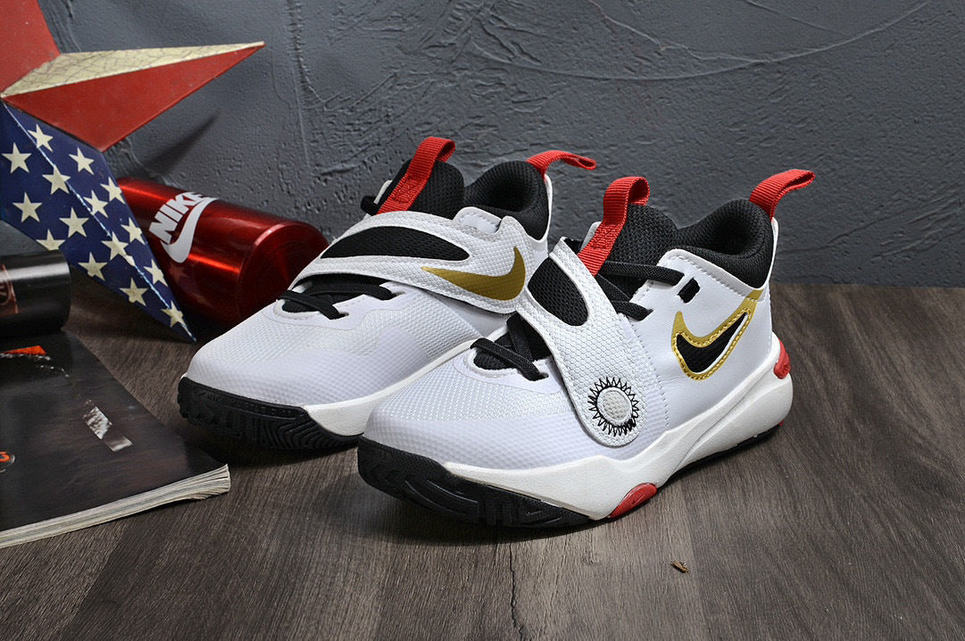 Nike's new UFO slip-on shoes for children" white"