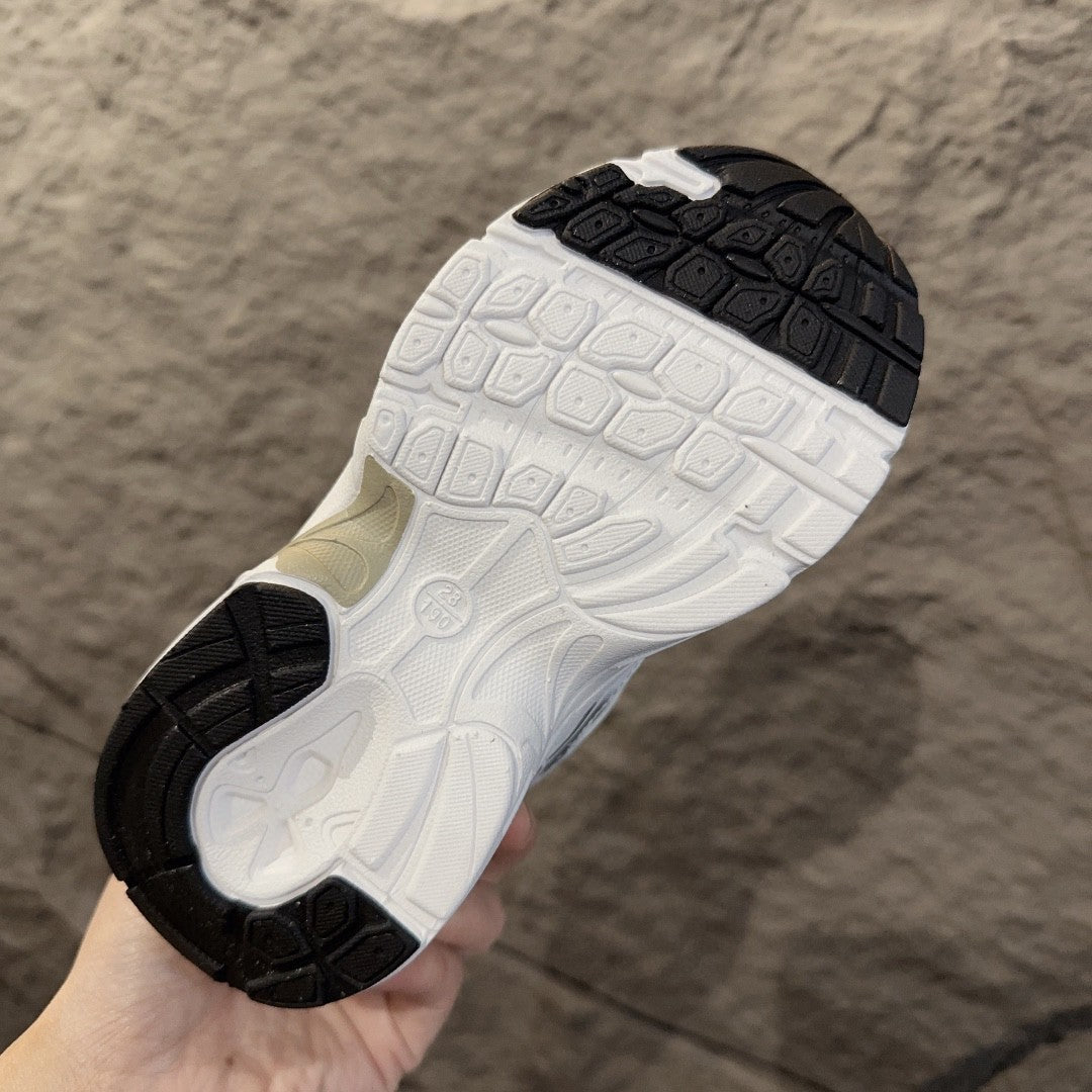 NB530 rotating button children's"white"