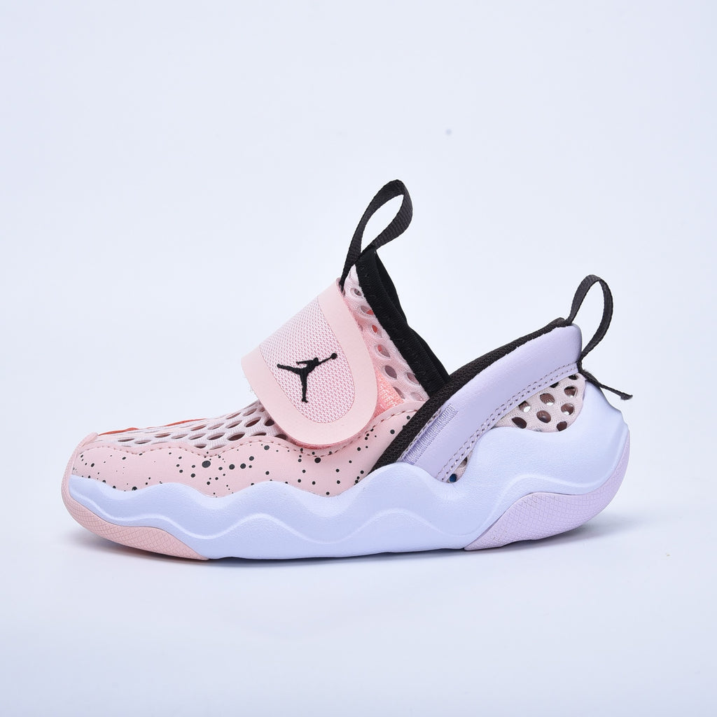 Jordan Little Shark Mesh Shoes for Kids " white ,& light pink"
