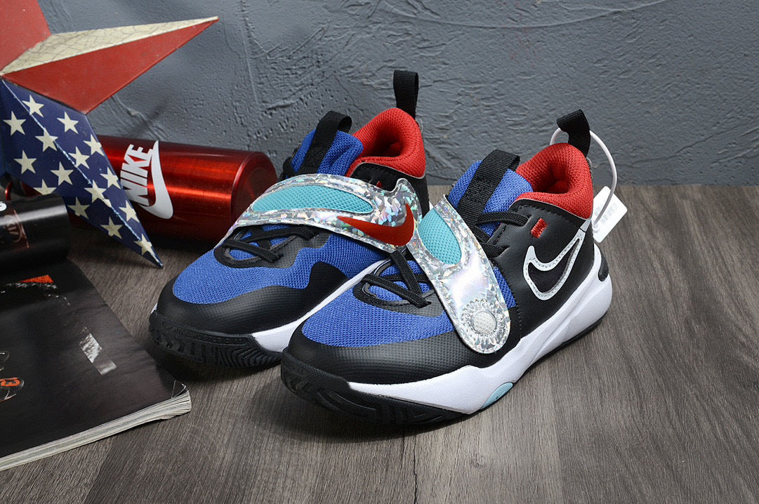 Nike's new UFO slip-on shoes for children" black"