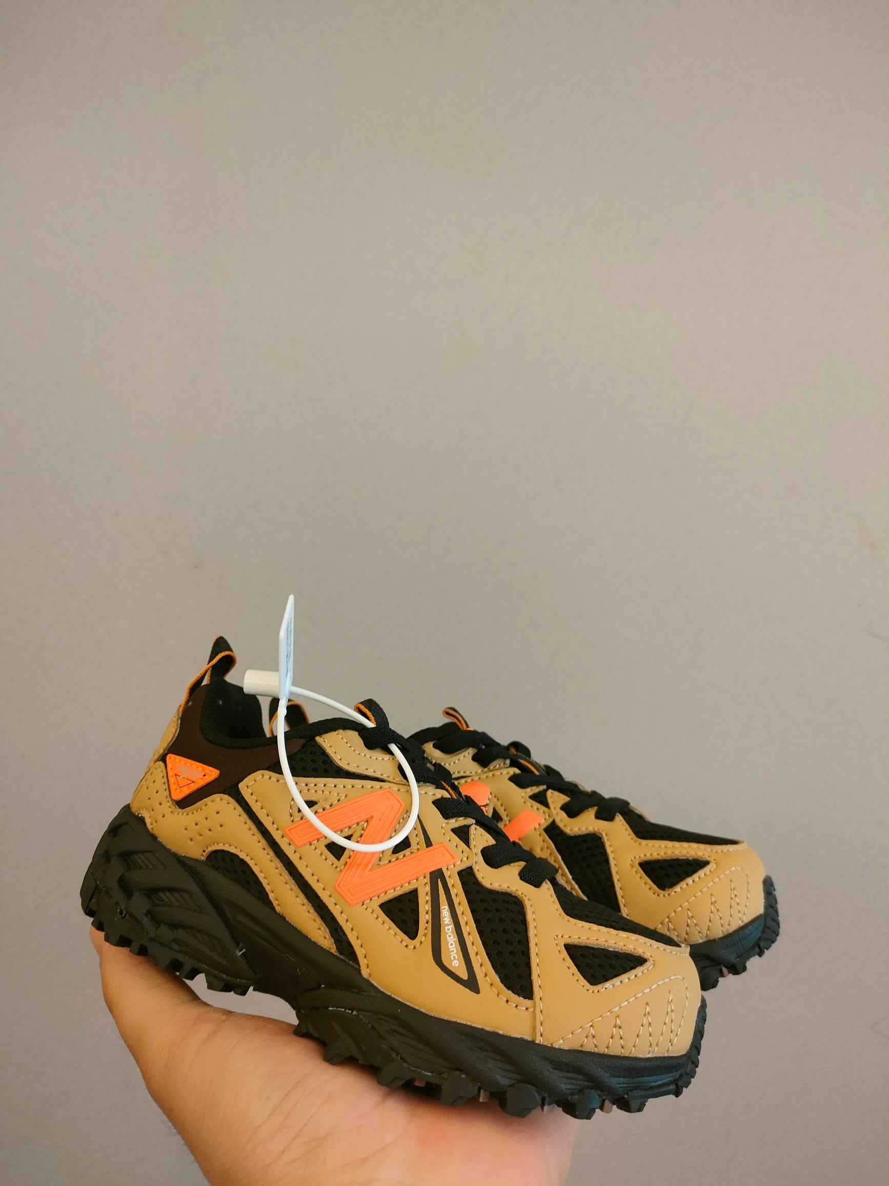 NB610 children's outdoor shoes" camel brown"