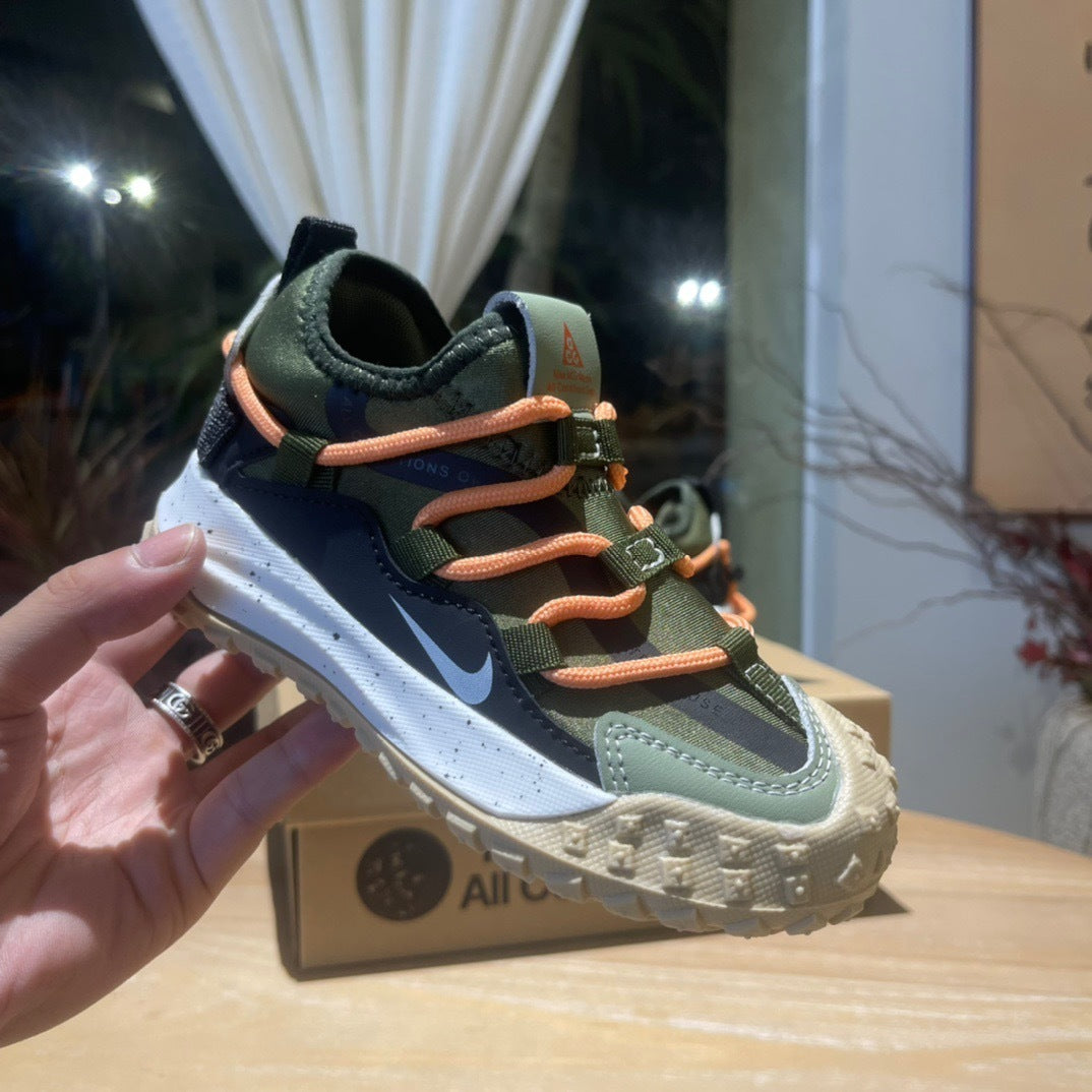 Nike ACG outdoor hiking shoes
