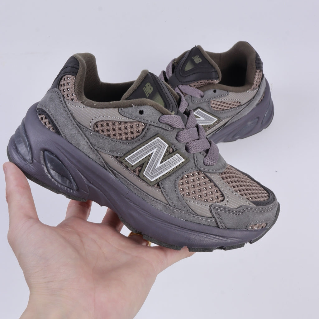 N 2010 children's shoes" Various shades of dark grey and brown"