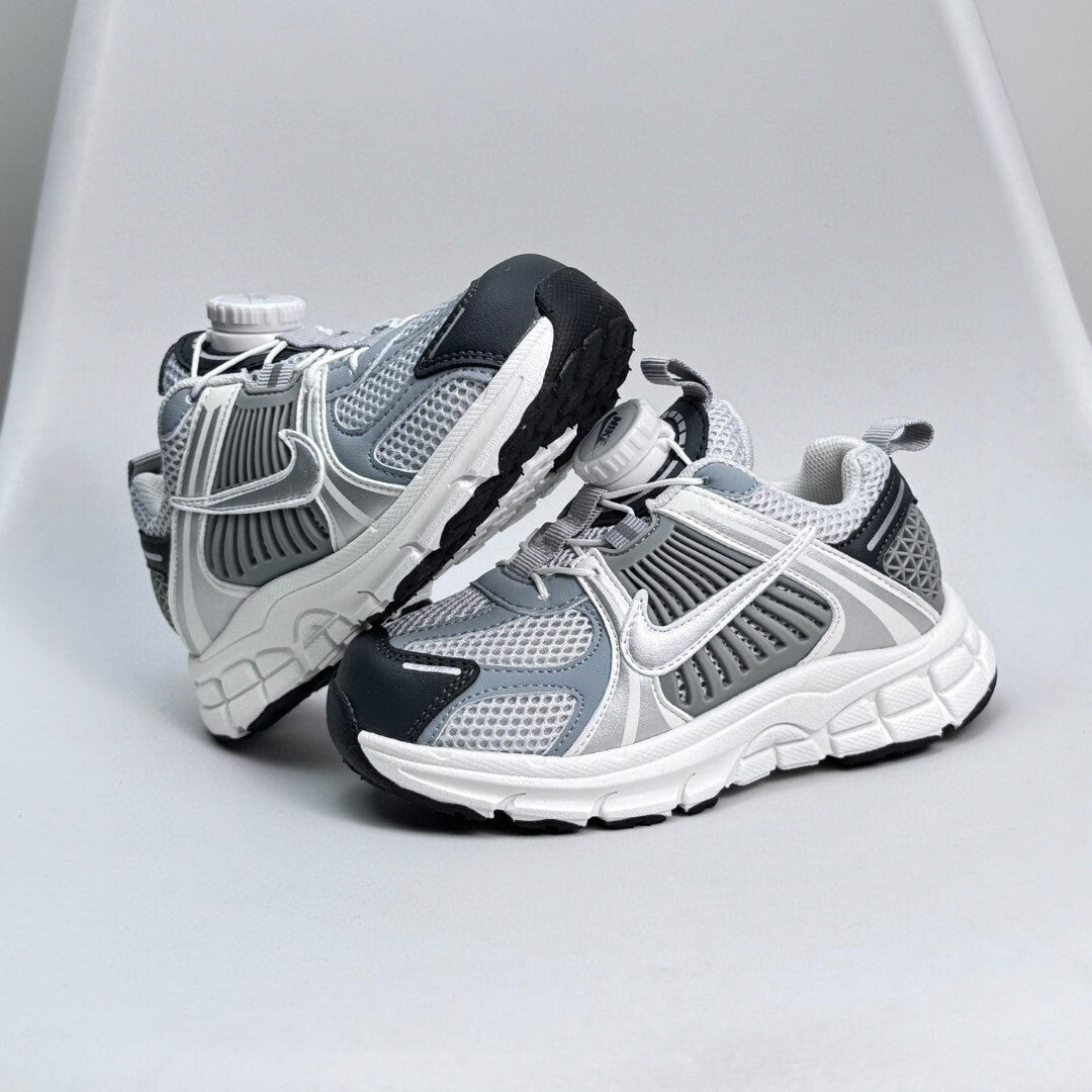 Nike Zoom V5 Retro Sneakers