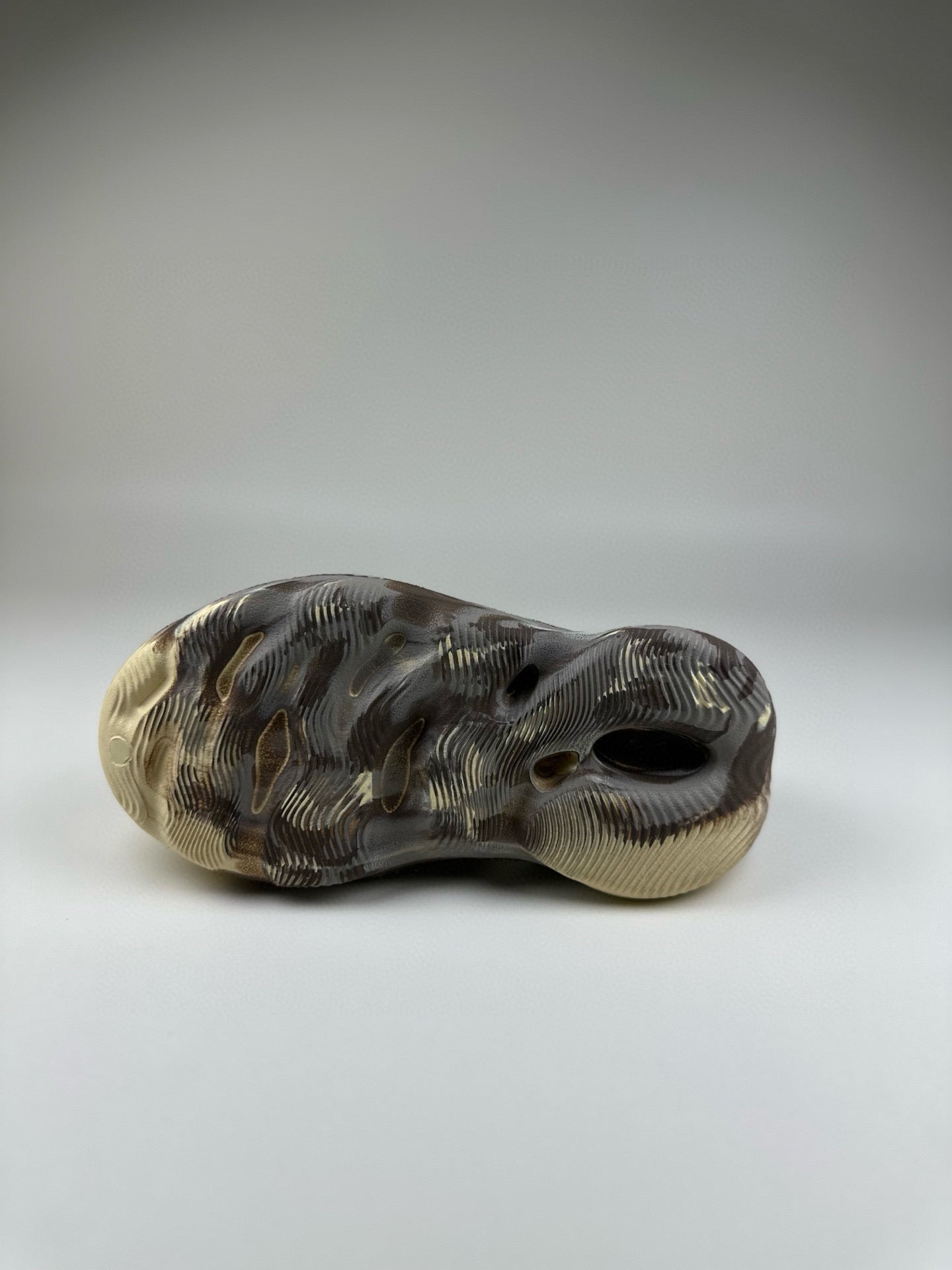 Coconut Crocs" black, cream"