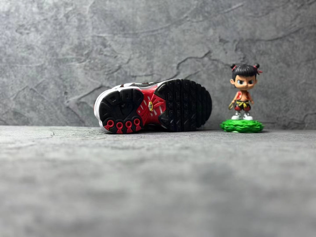 Nike Air Max Plus running shoes " black & red"